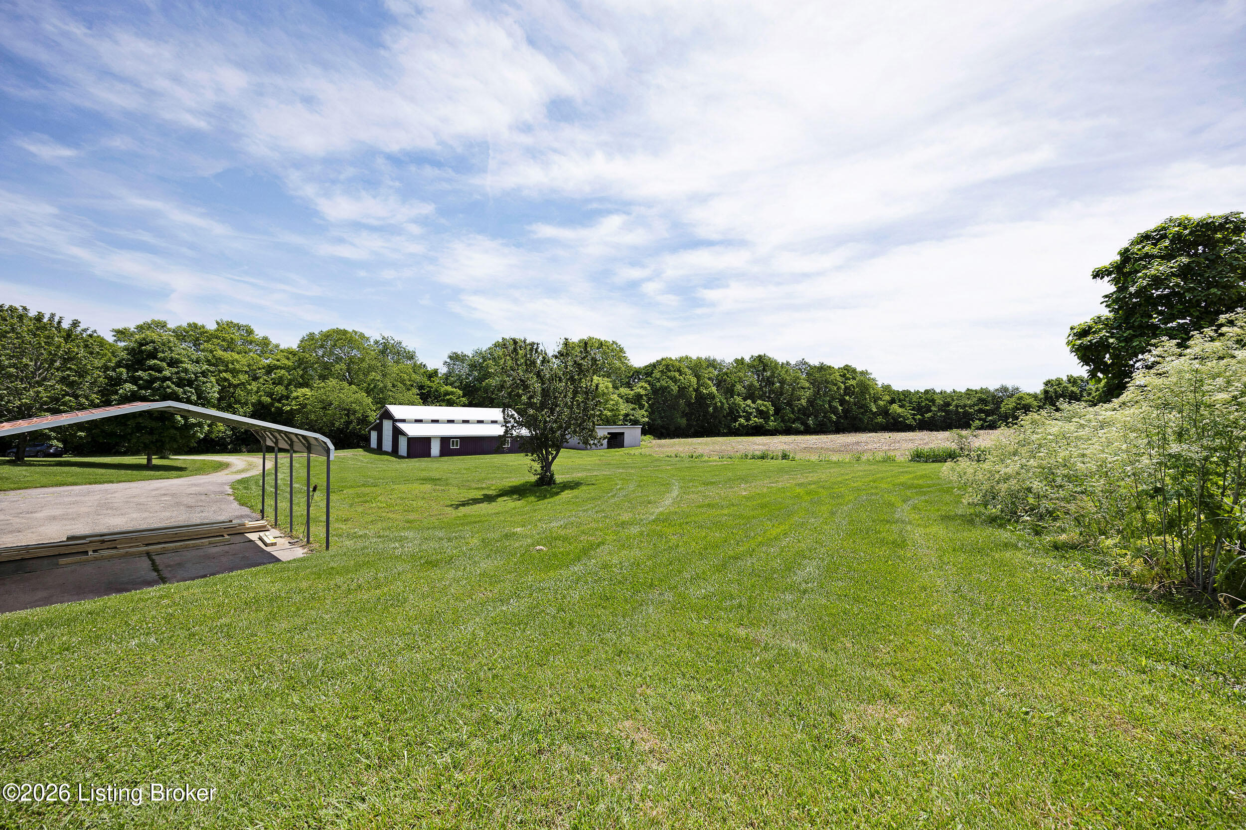 6935 Bloomfield Rd Property Photo 16