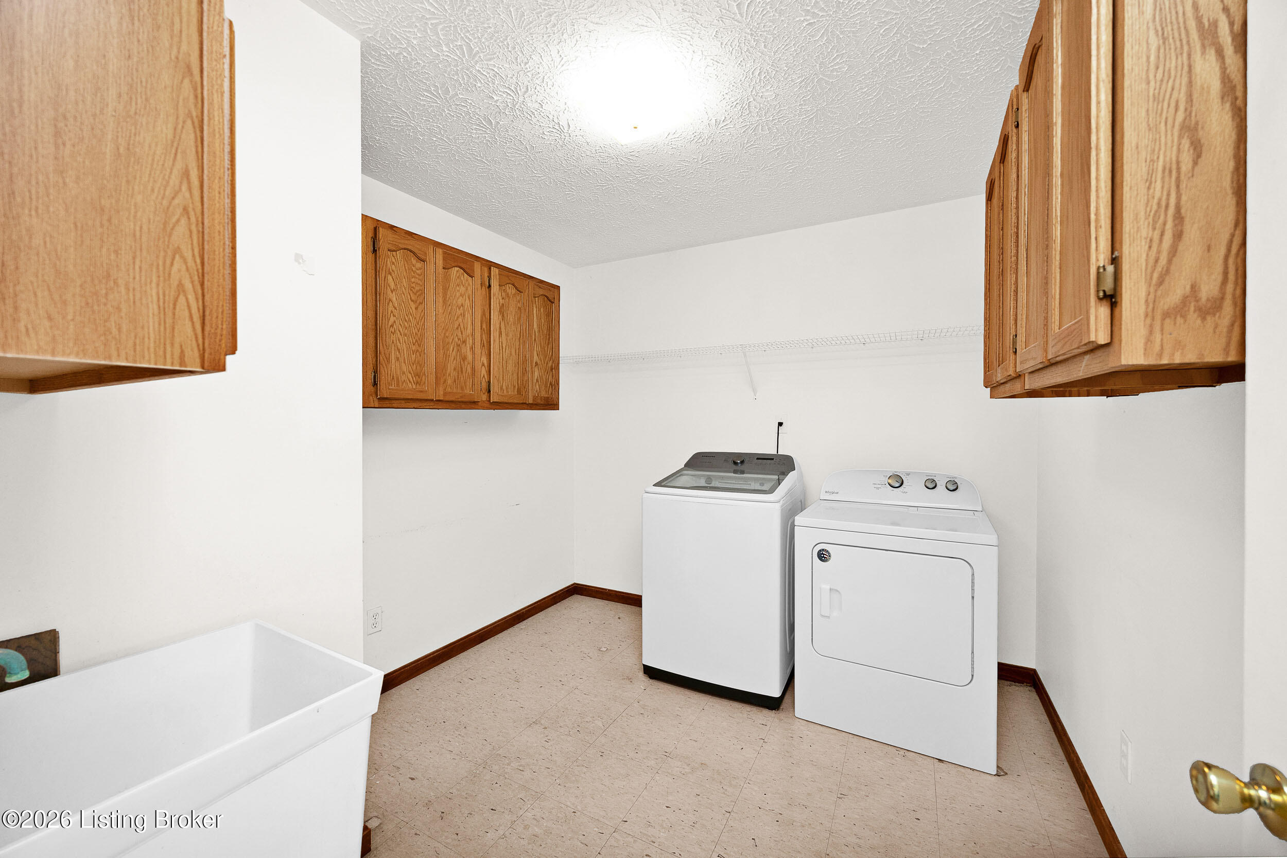6935 Bloomfield Rd Property Photo 30