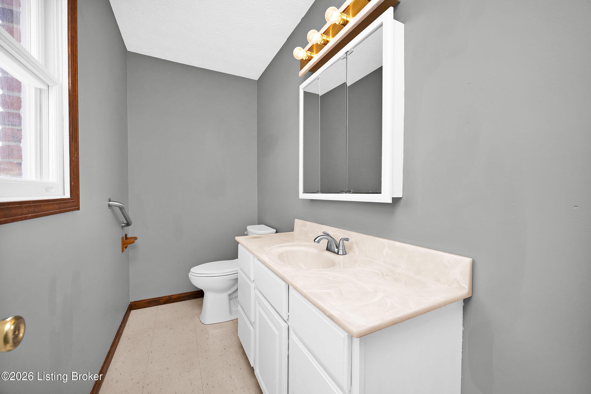 6935 Bloomfield Rd Property Photo 34