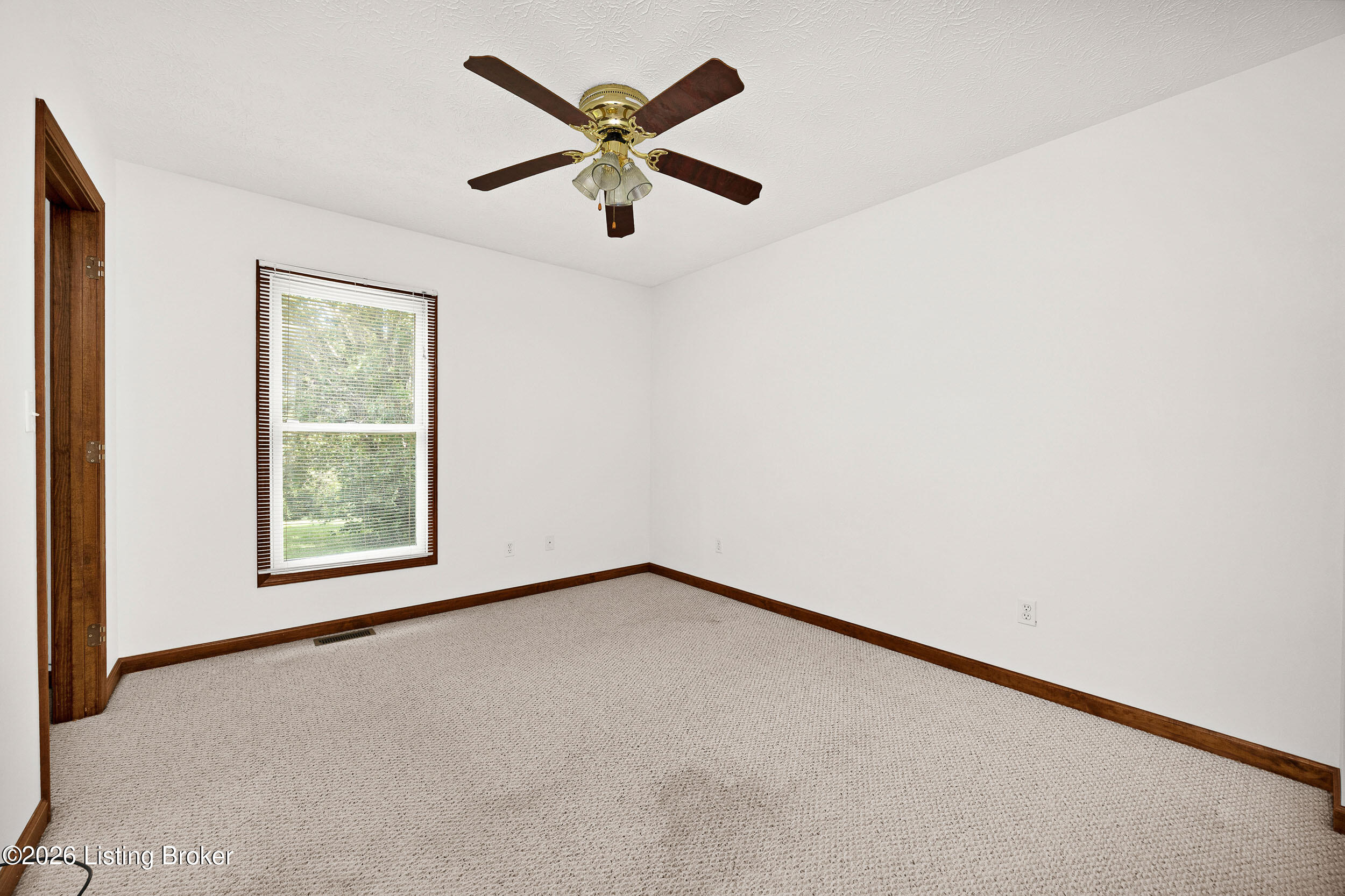 6935 Bloomfield Rd Property Photo 36