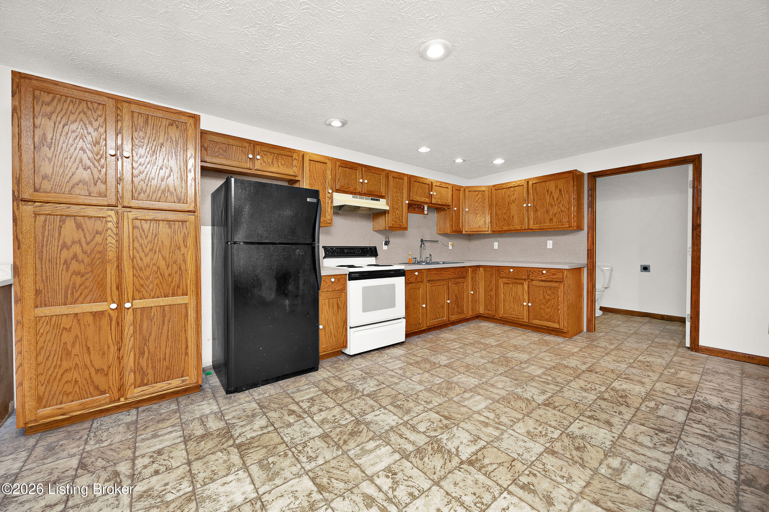 6935 Bloomfield Rd Property Photo 47
