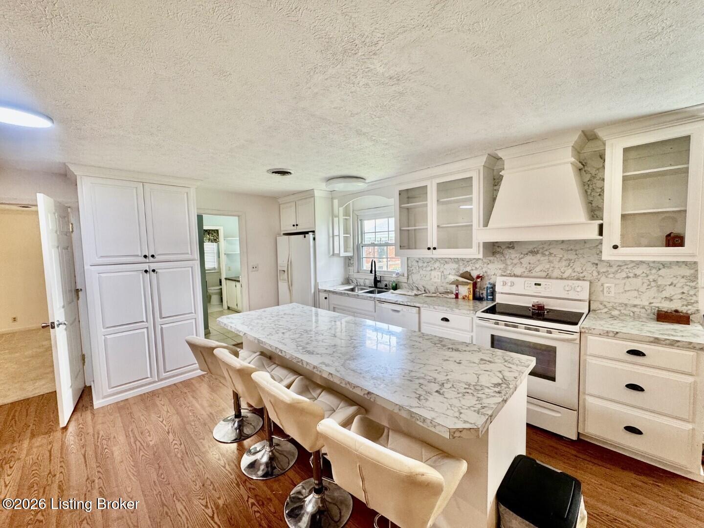 3282 Mackville Rd Property Photo 4