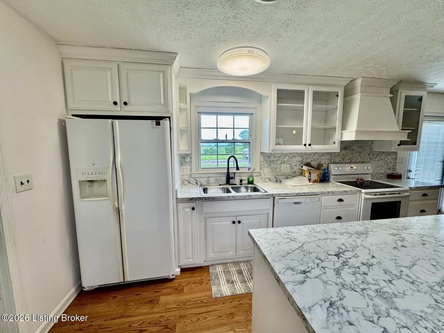 3282 Mackville Rd Property Photo 6