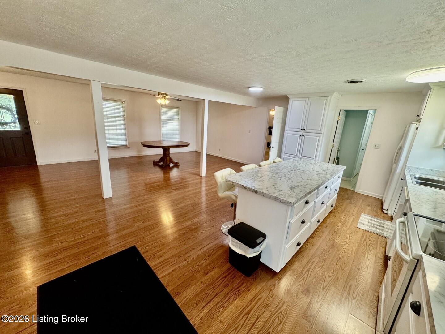 3282 Mackville Rd Property Photo 8