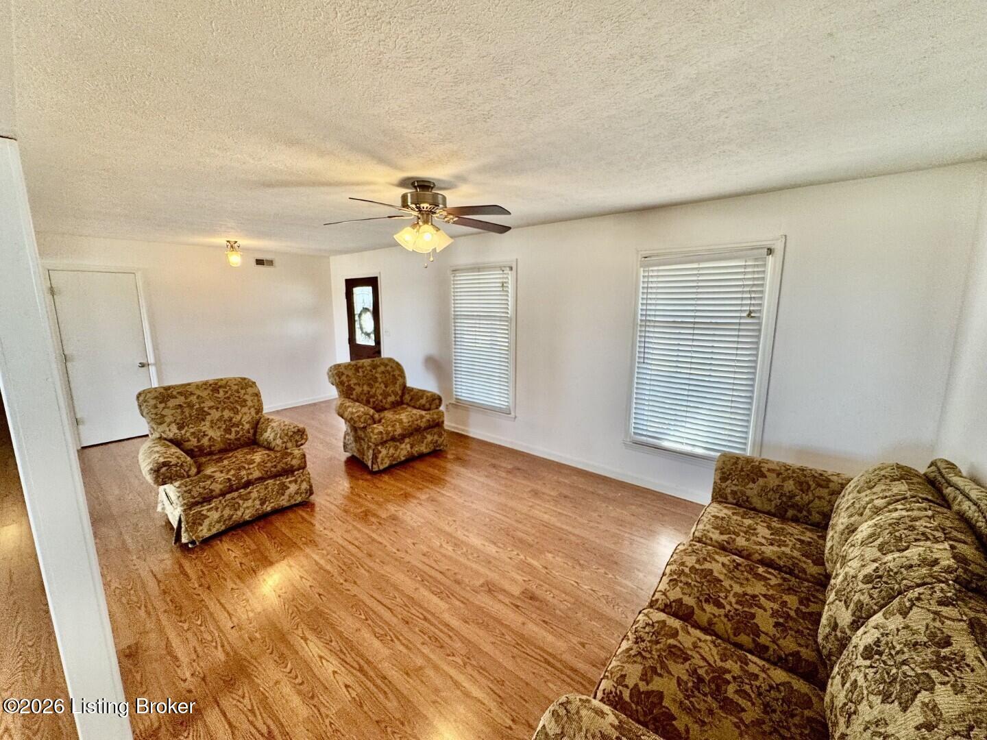 3282 Mackville Rd Property Photo 12
