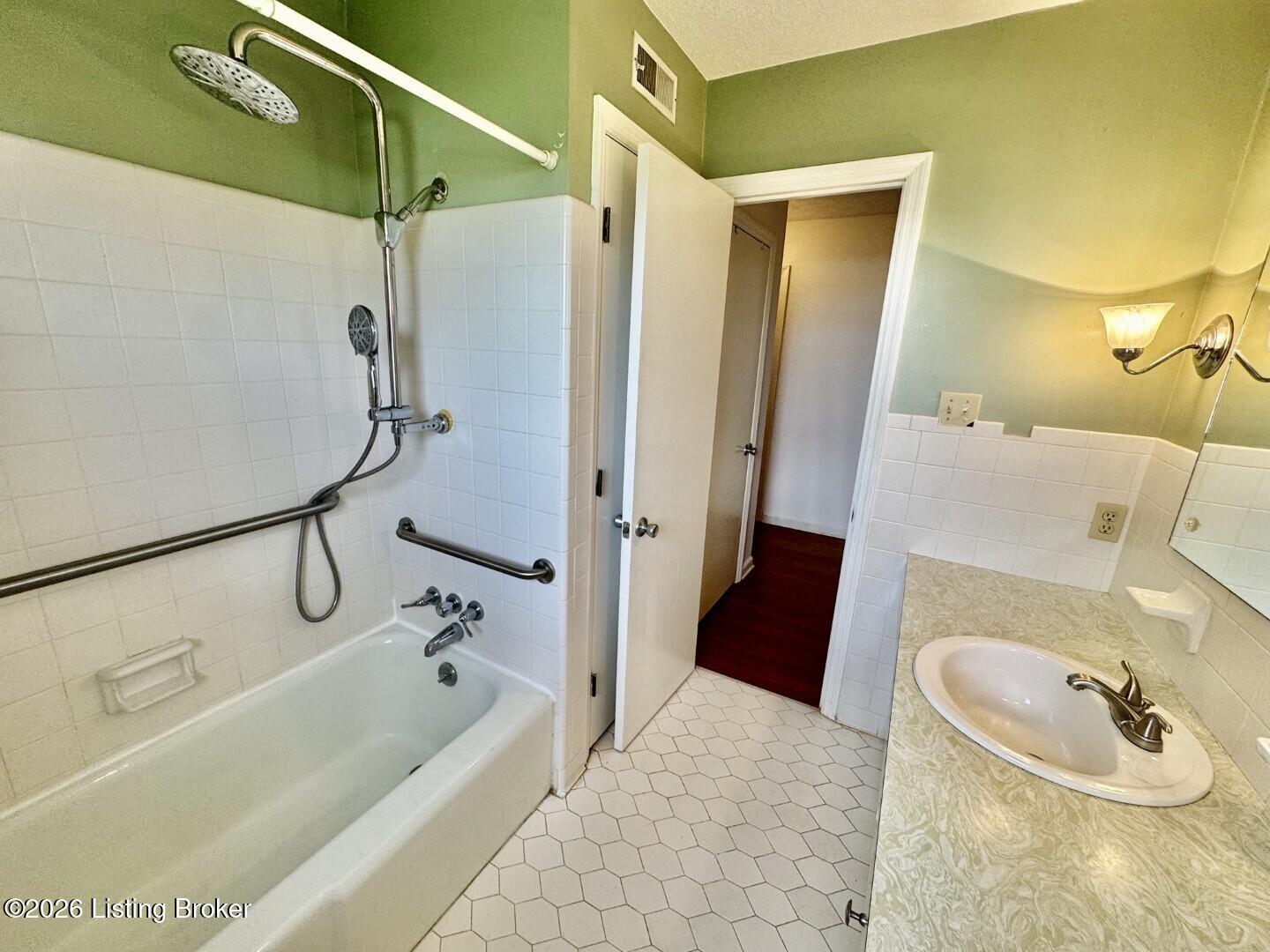 3282 Mackville Rd Property Photo 23