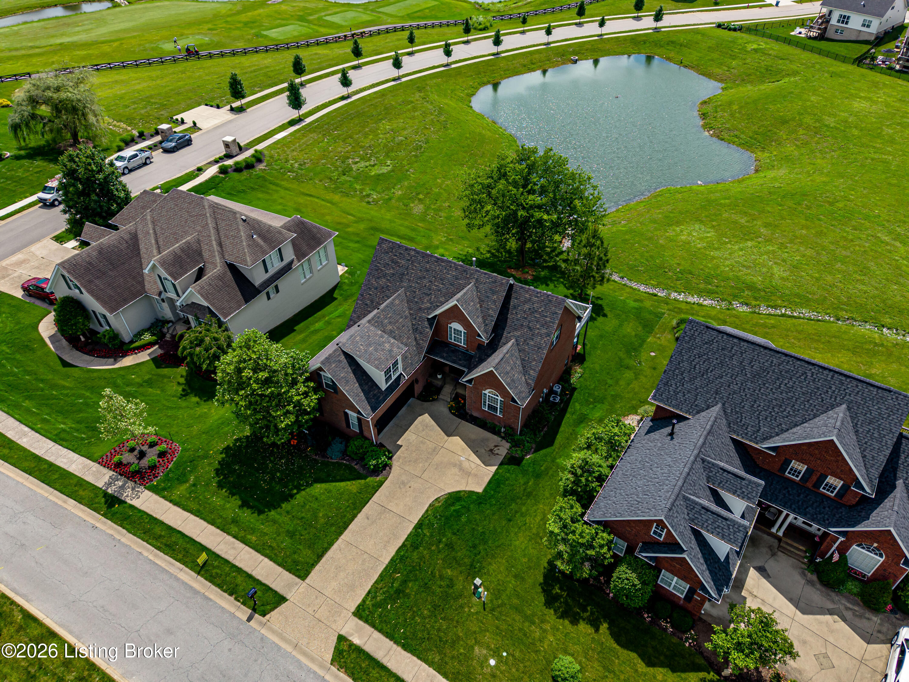 209 Champions Way Property Photo 4