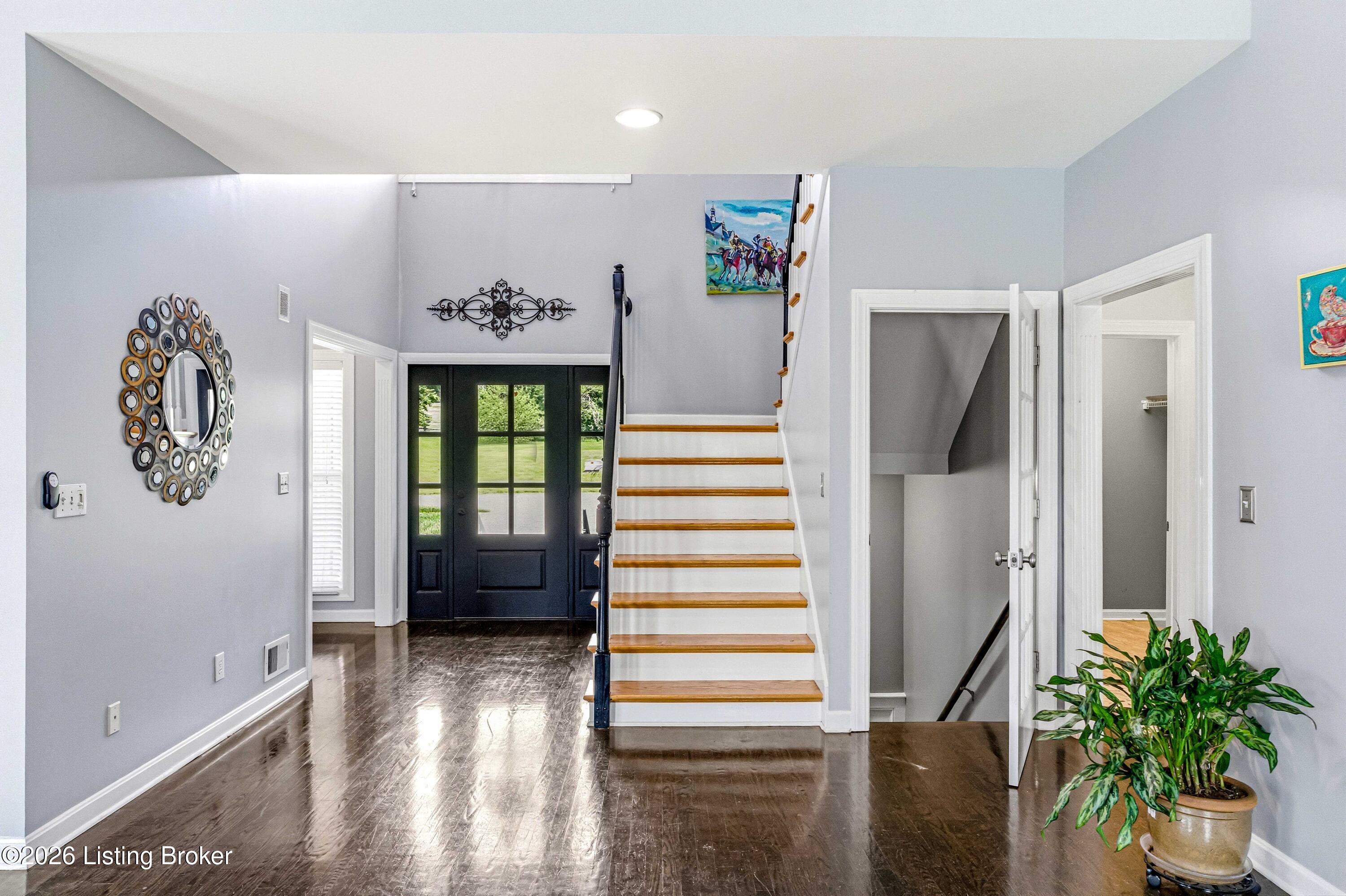 209 Champions Way Property Photo 7