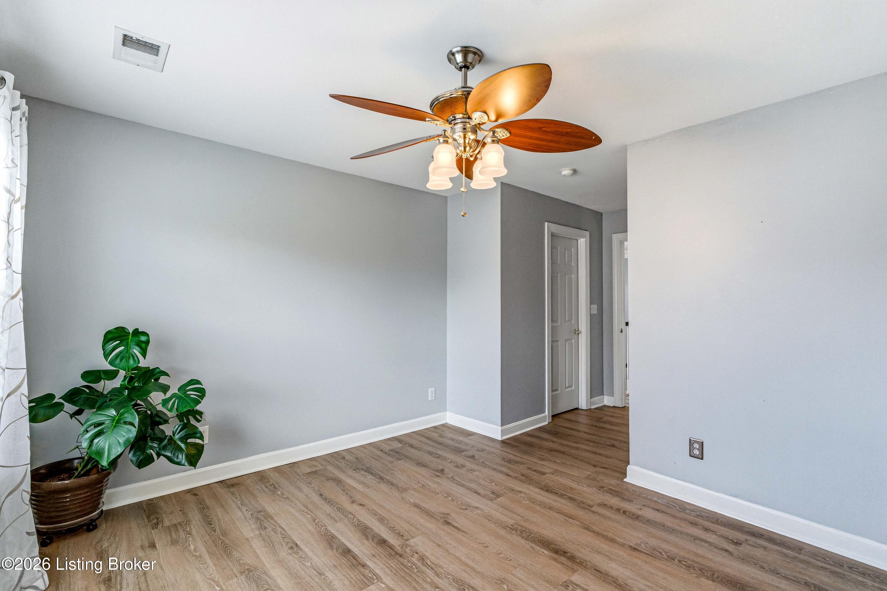 209 Champions Way Property Photo 58