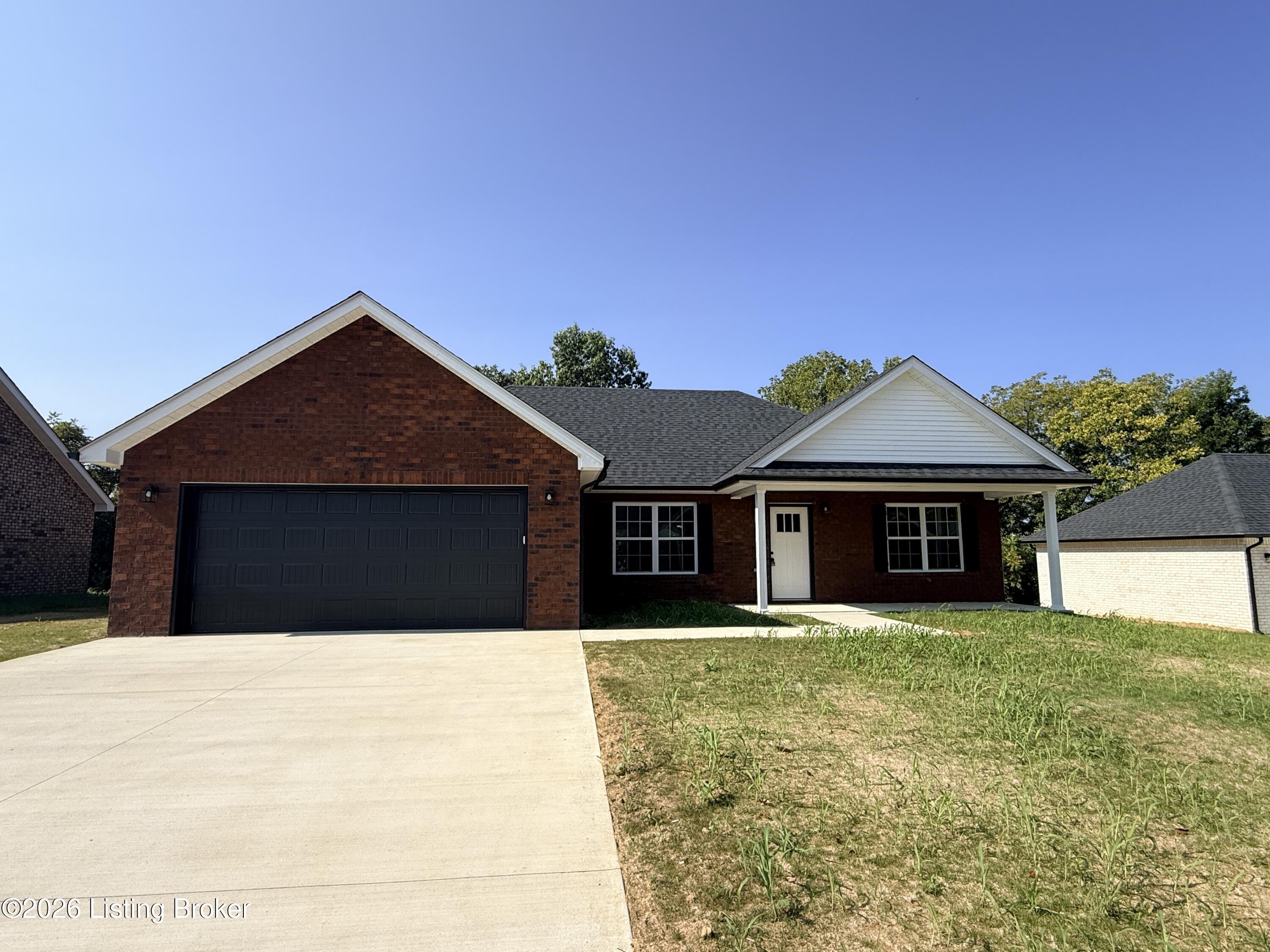 211 Tulip Dr Property Photo 1