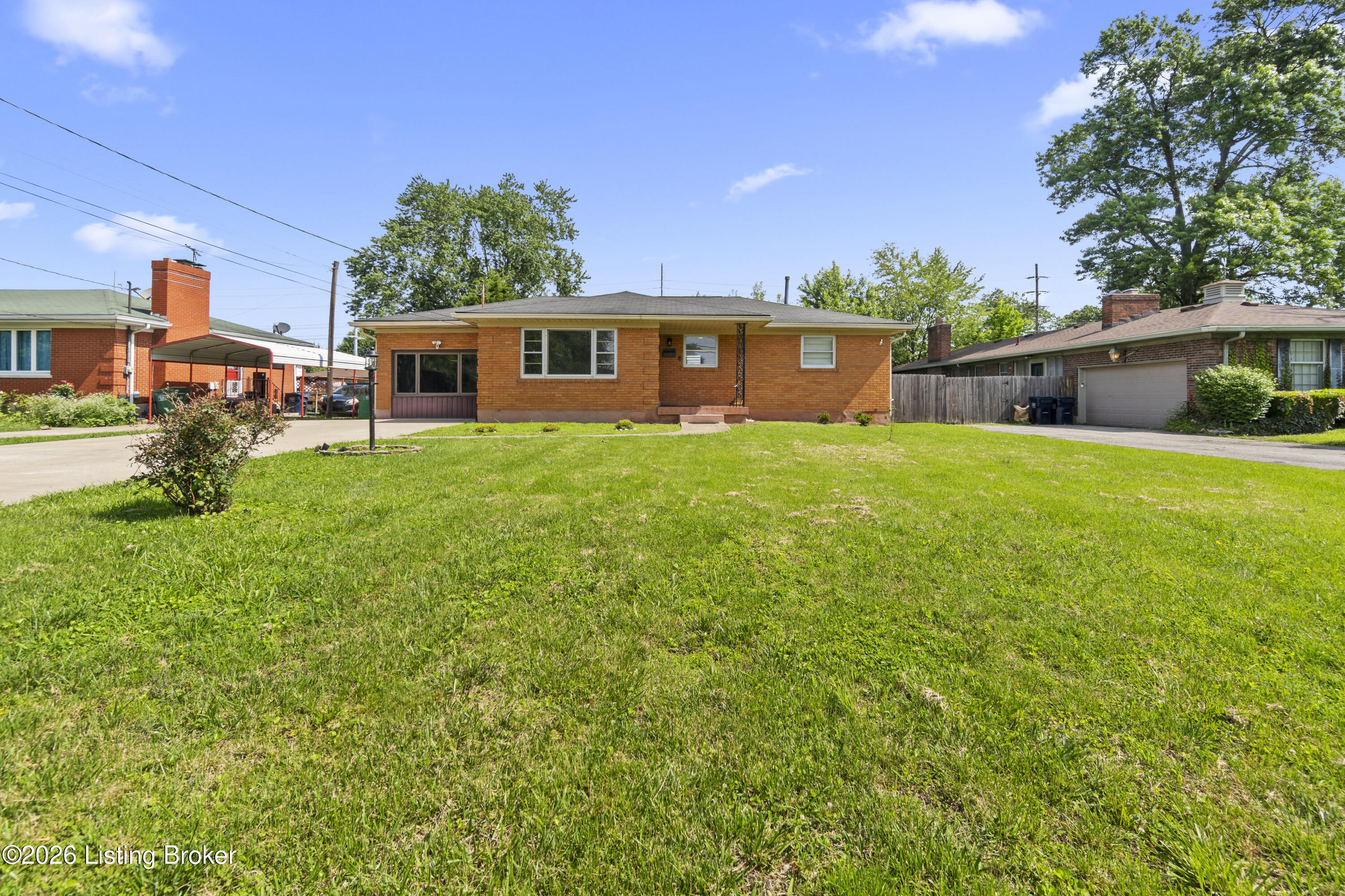 2303 Ecton Ln Property Photo 2