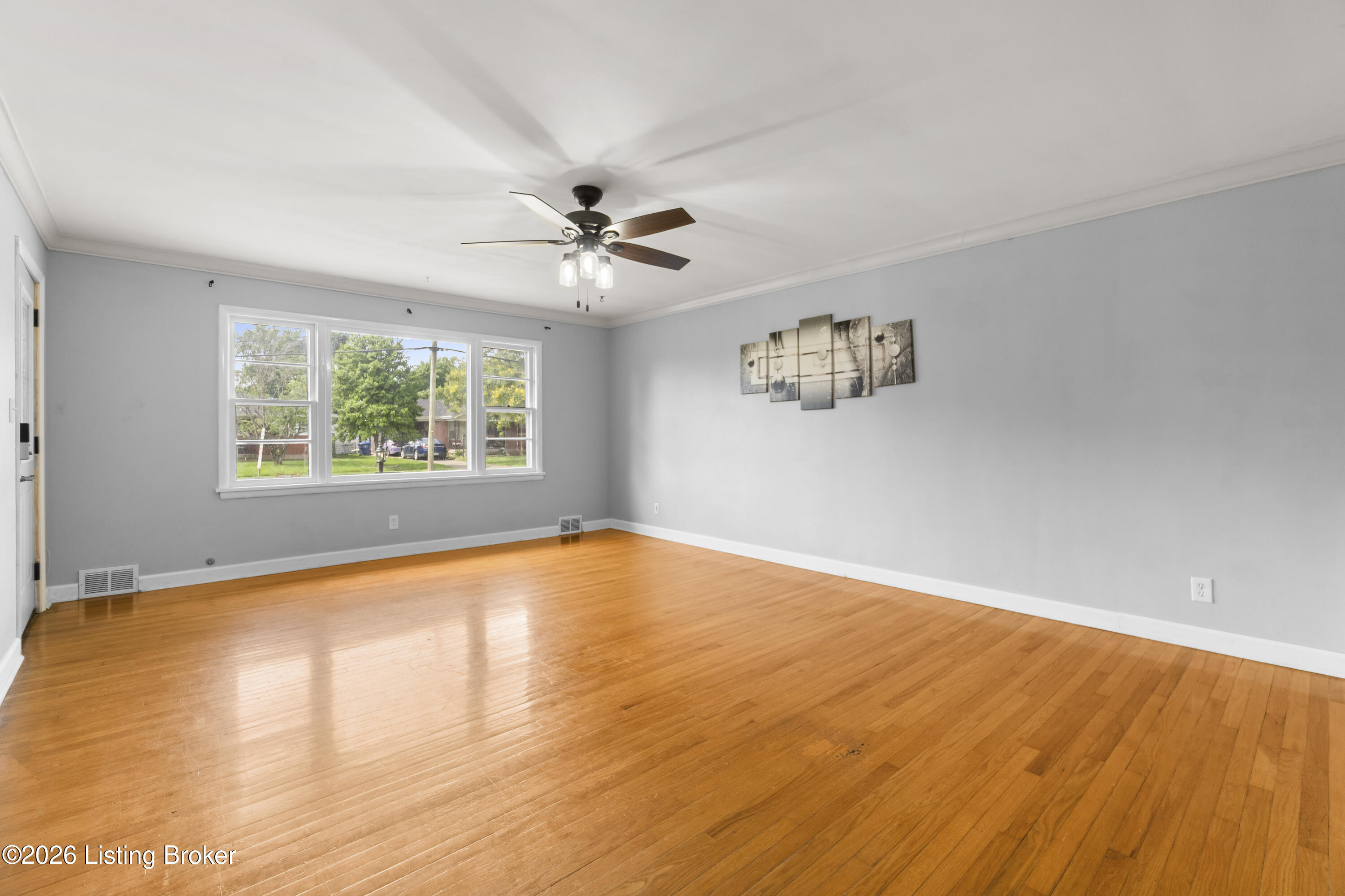 2303 Ecton Ln Property Photo 3