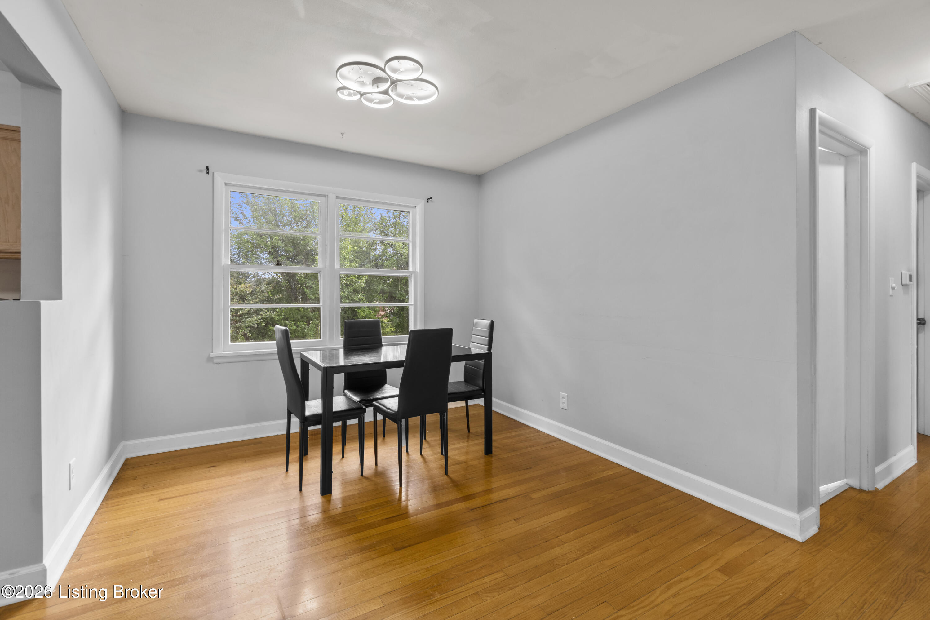2303 Ecton Ln Property Photo 4
