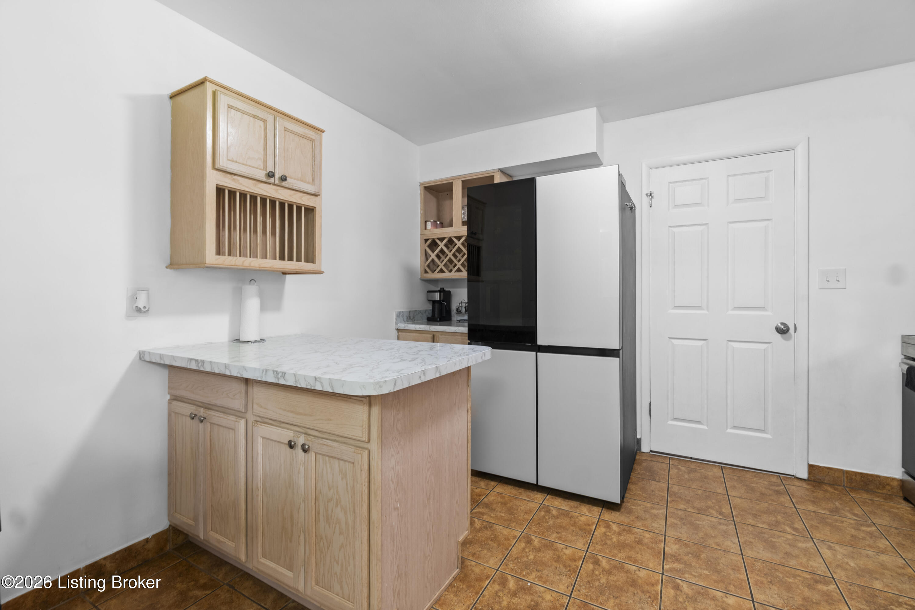 2303 Ecton Ln Property Photo 11