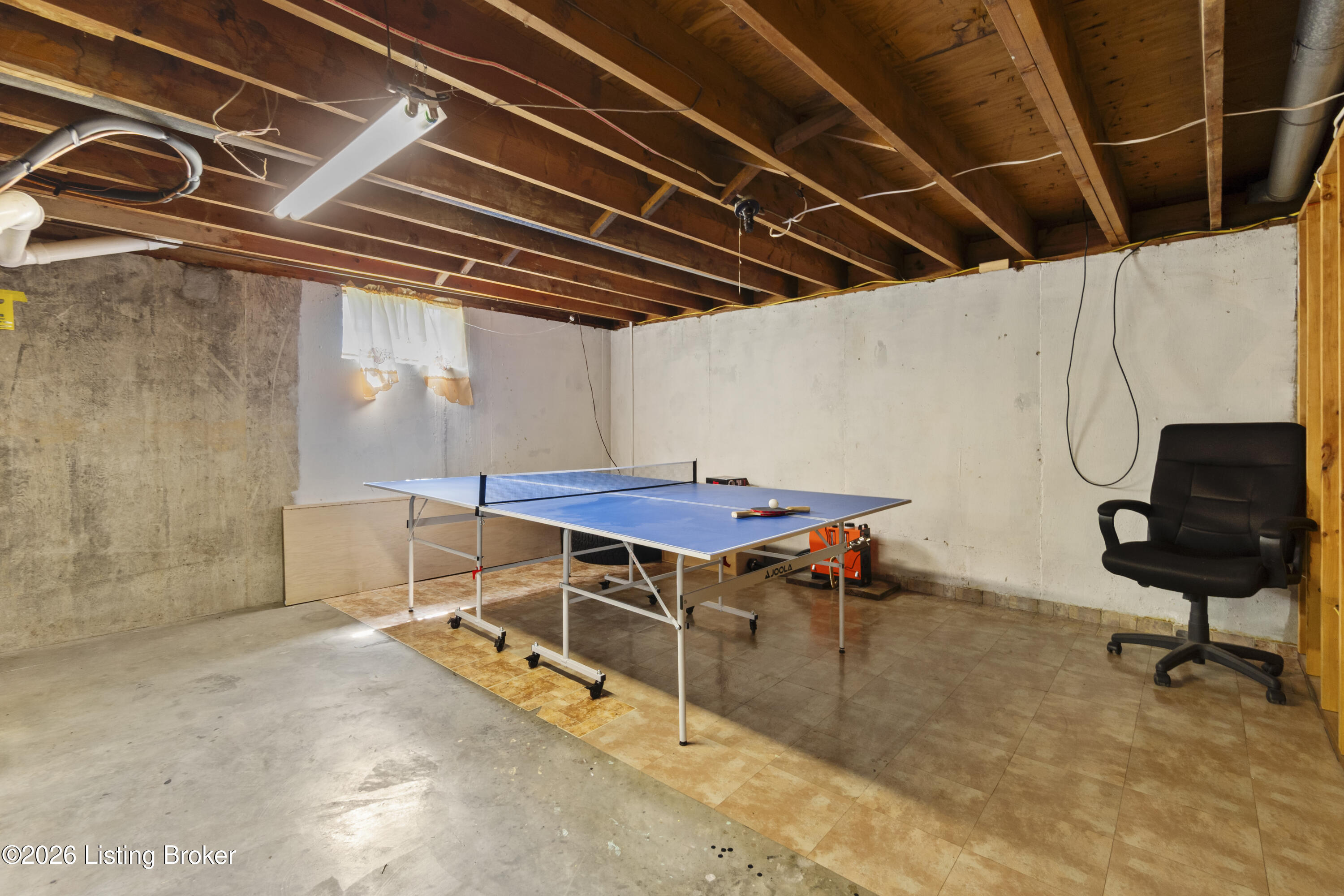 2303 Ecton Ln Property Photo 18