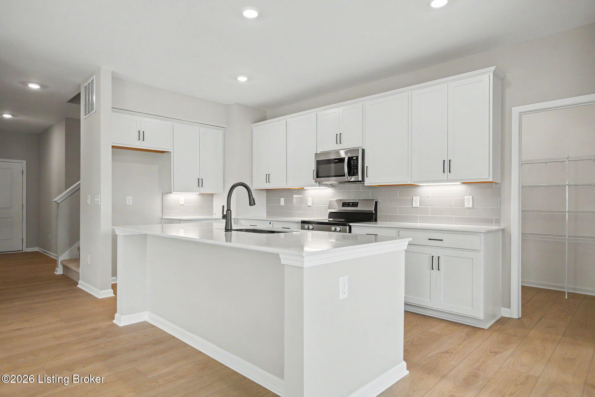 18001 Ridgeline Pl Property Photo 9