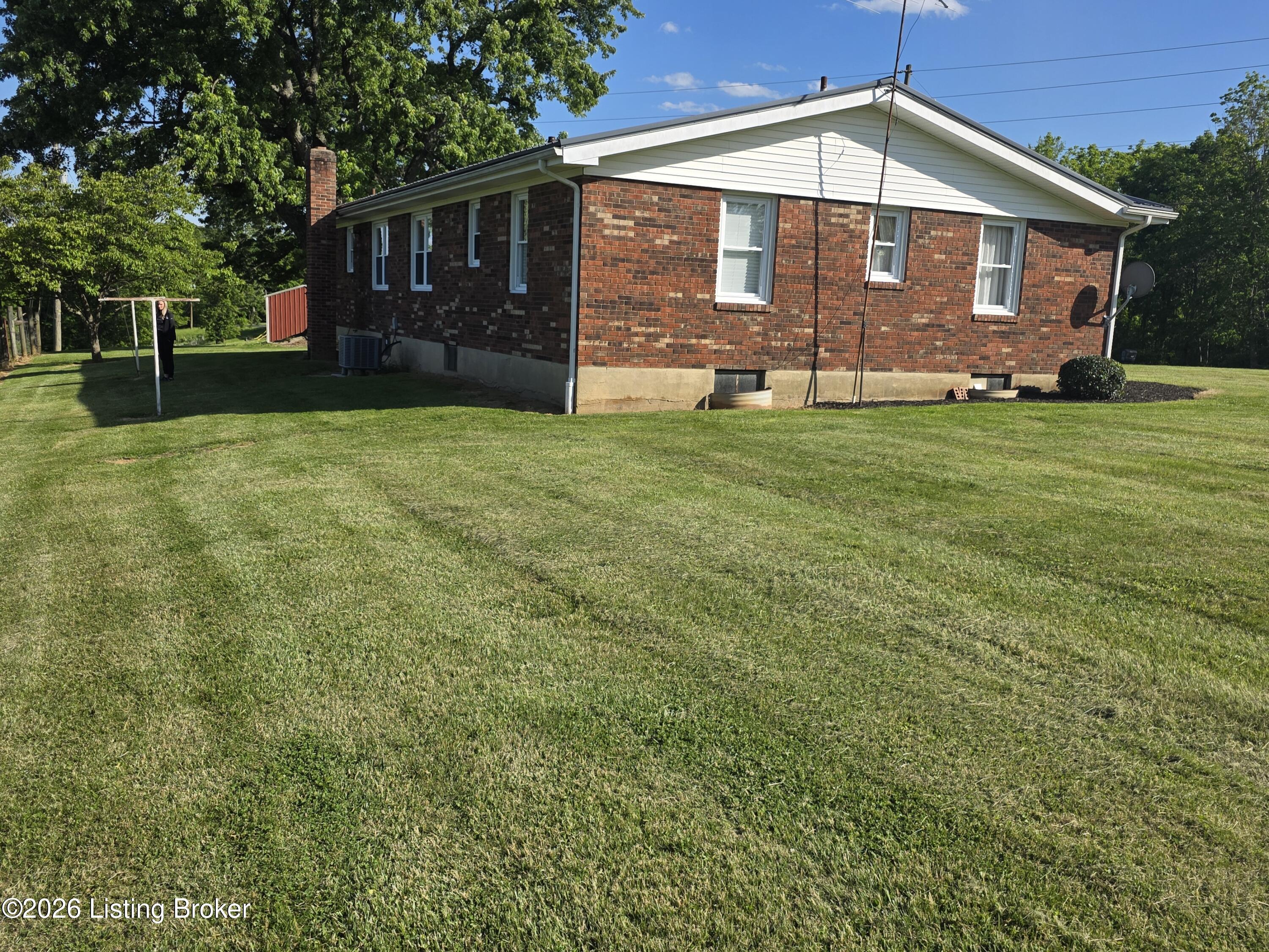 8237 Mount Eden Rd Property Photo 5