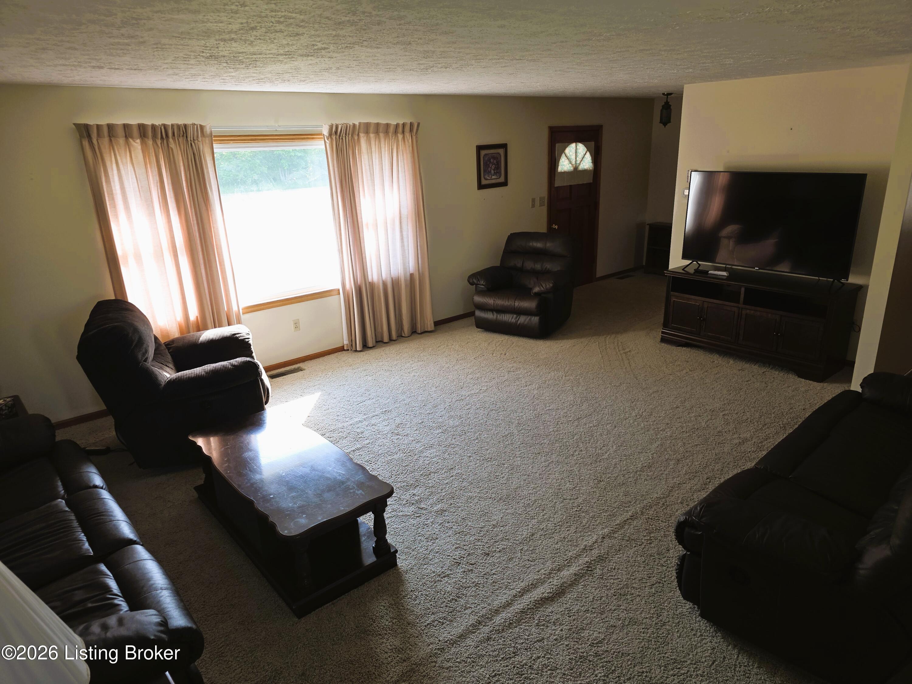 8237 Mount Eden Rd Property Photo 18