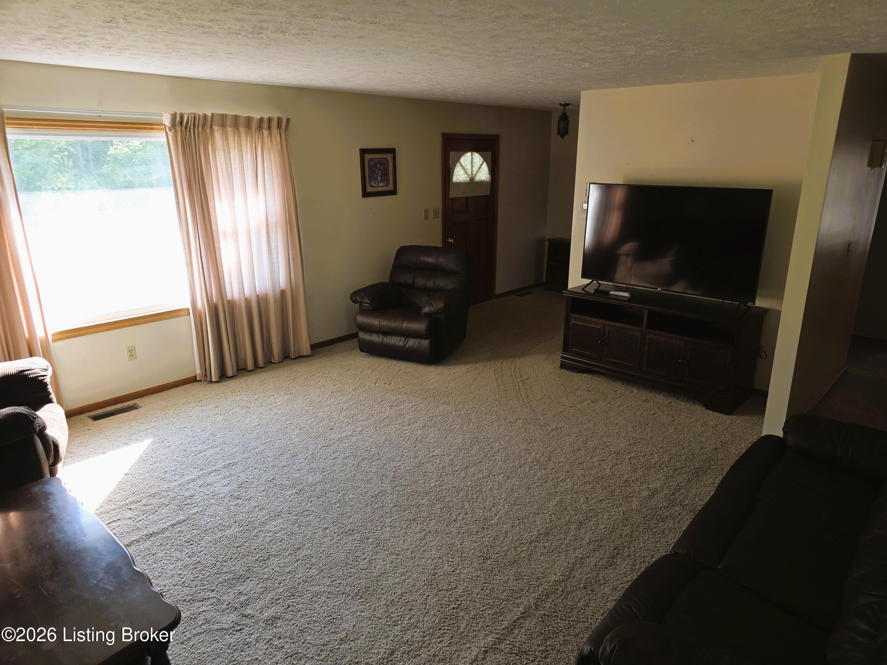 8237 Mount Eden Rd Property Photo 19