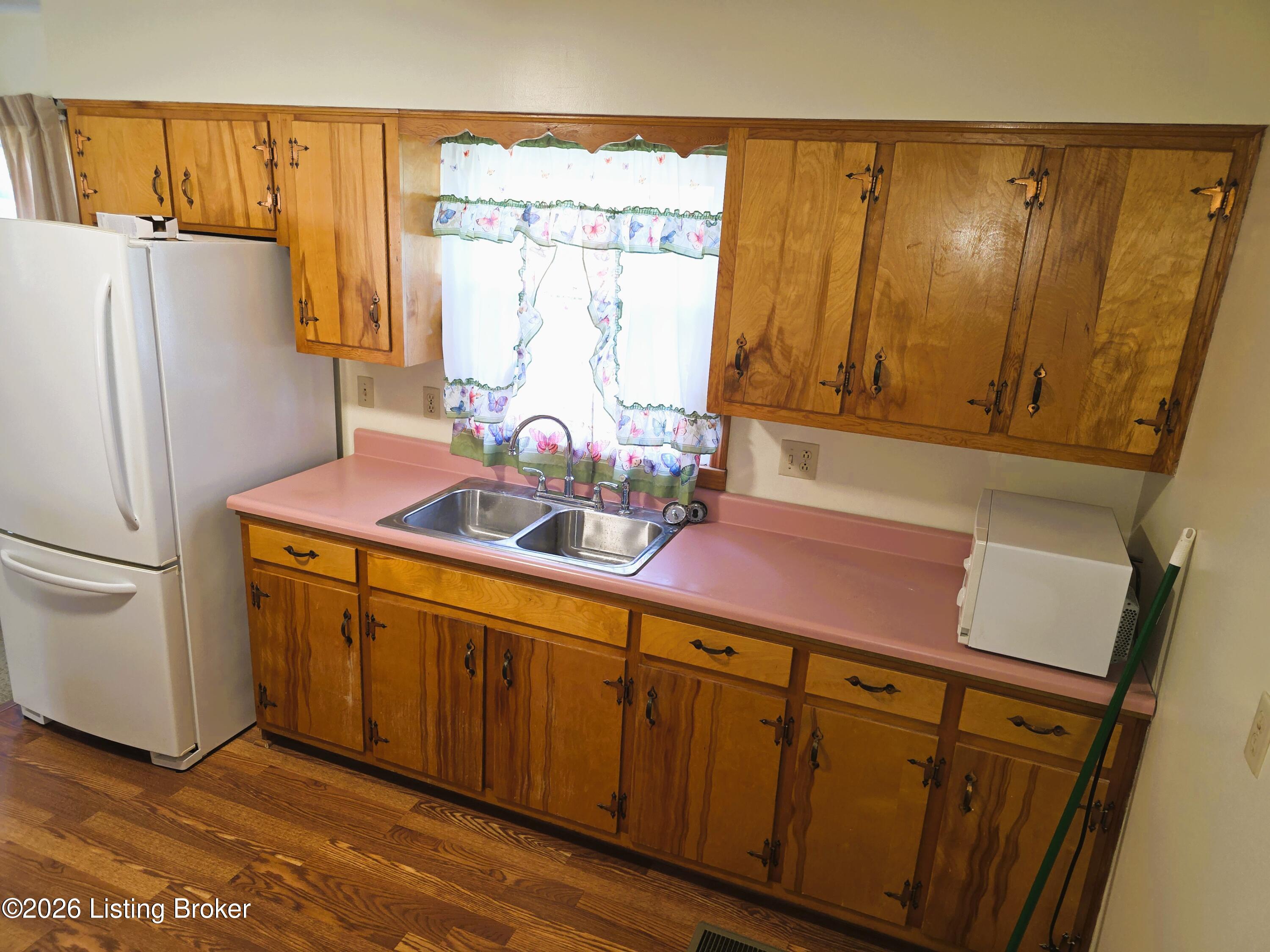 8237 Mount Eden Rd Property Photo 21