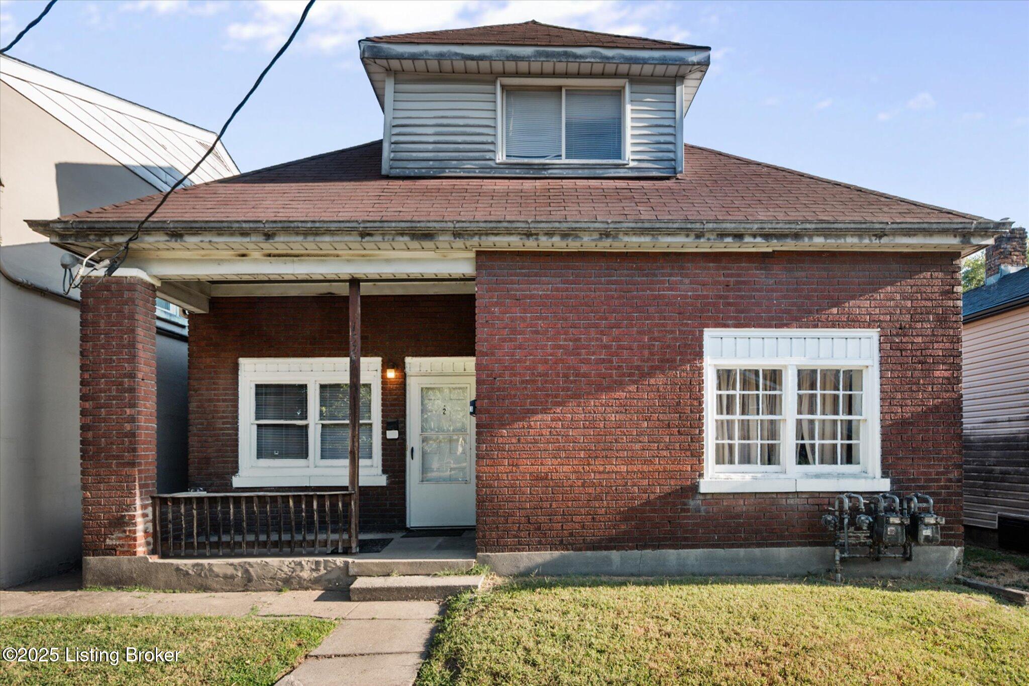 1525 Anderson St Property Photo 3