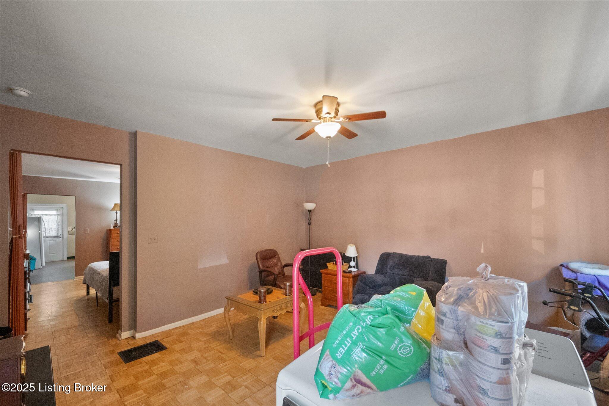 1525 Anderson St Property Photo 10
