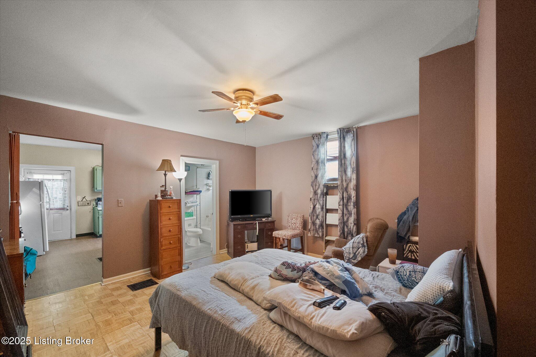 1525 Anderson St Property Photo 13