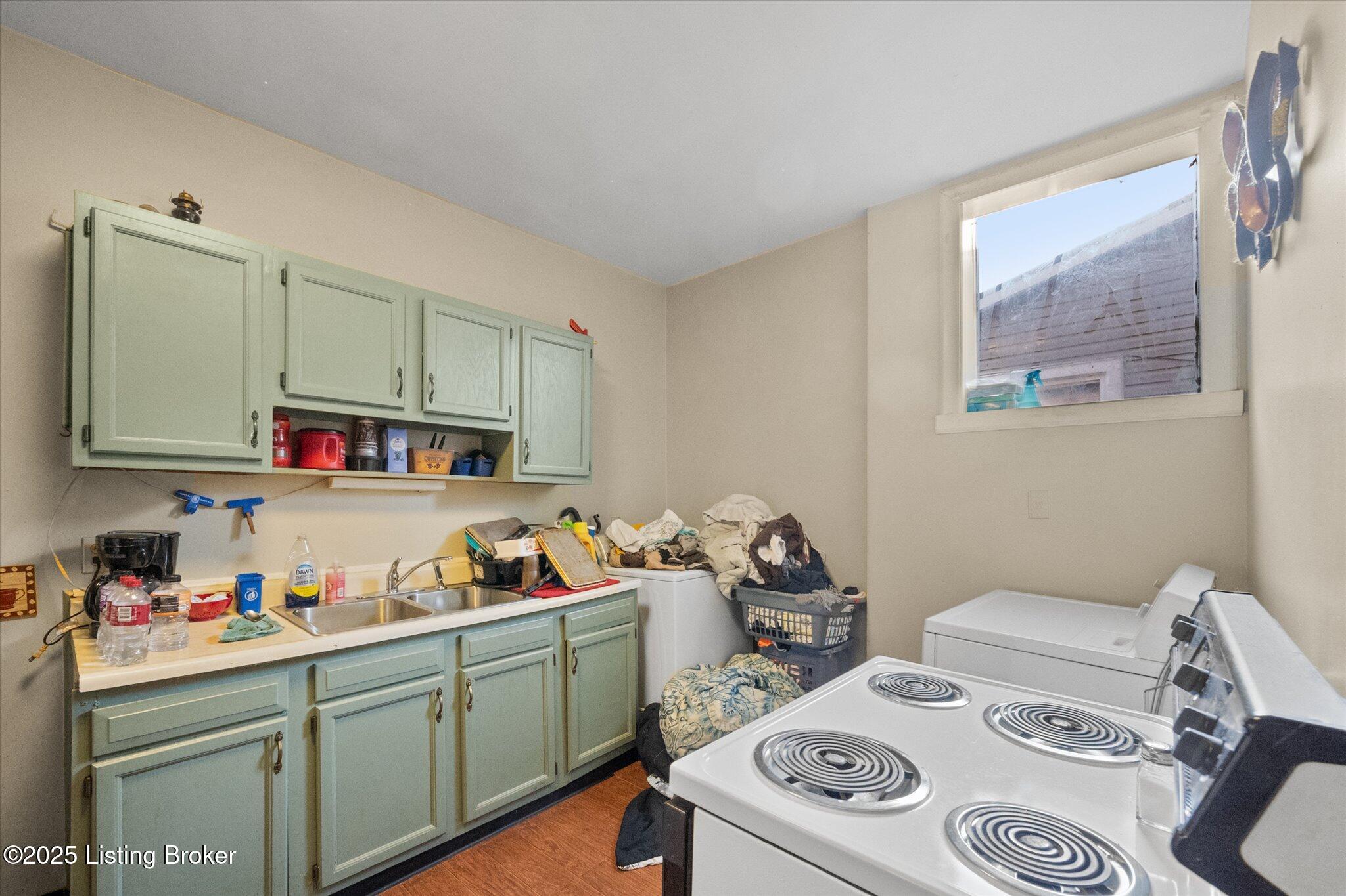 1525 Anderson St Property Photo 17