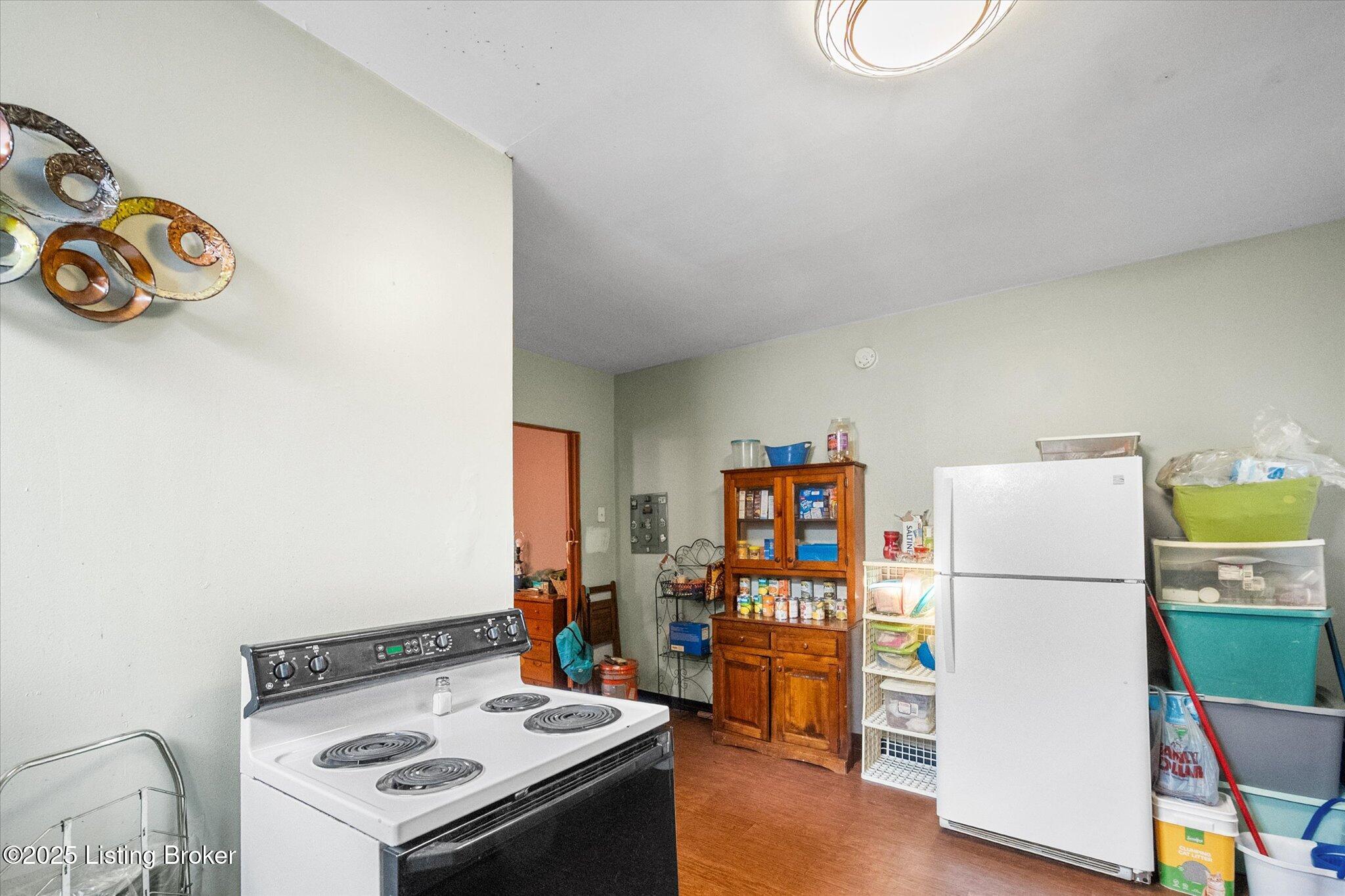 1525 Anderson St Property Photo 18