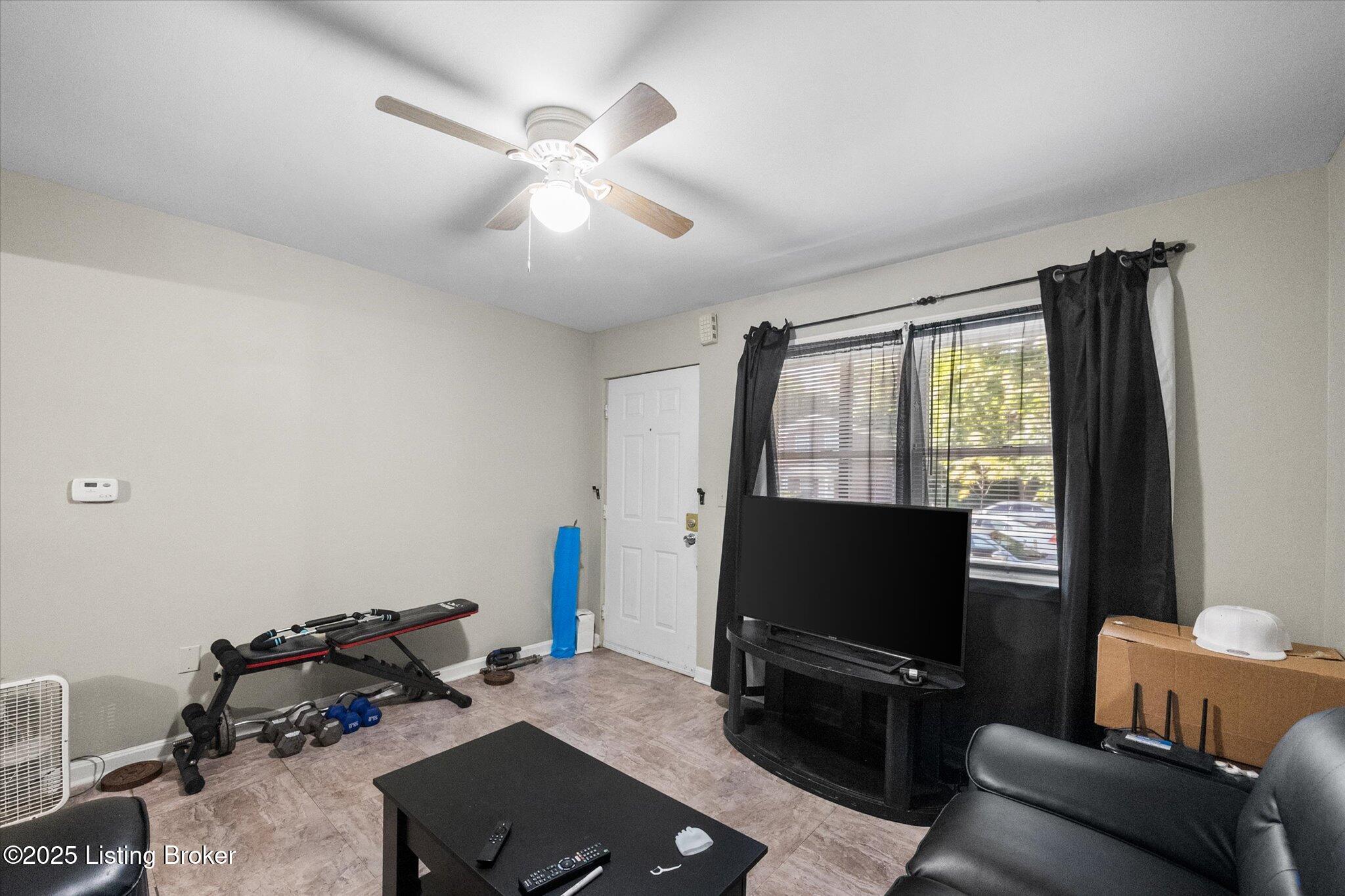 1525 Anderson St Property Photo 20