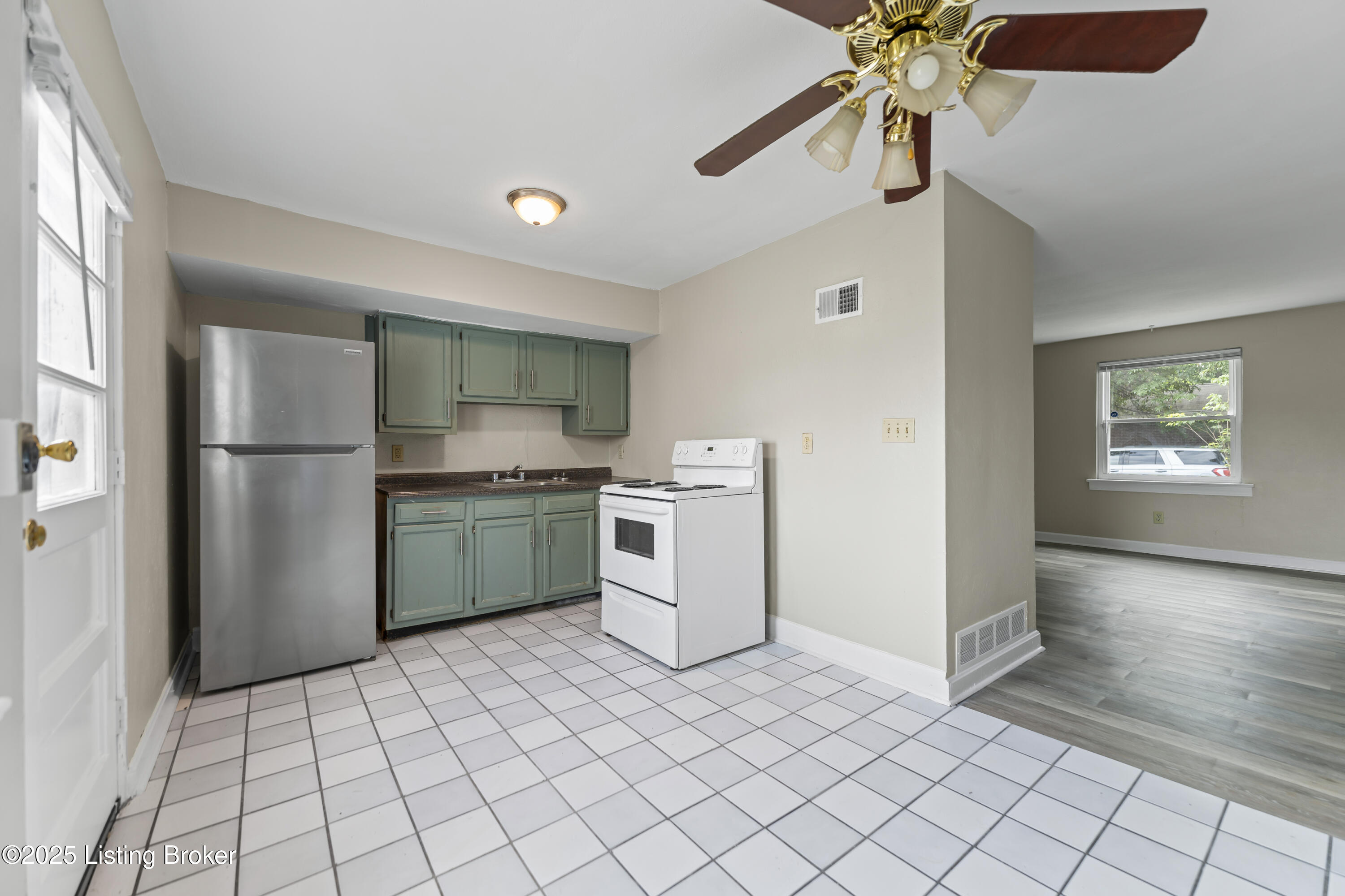 1525 Anderson St Property Photo 35