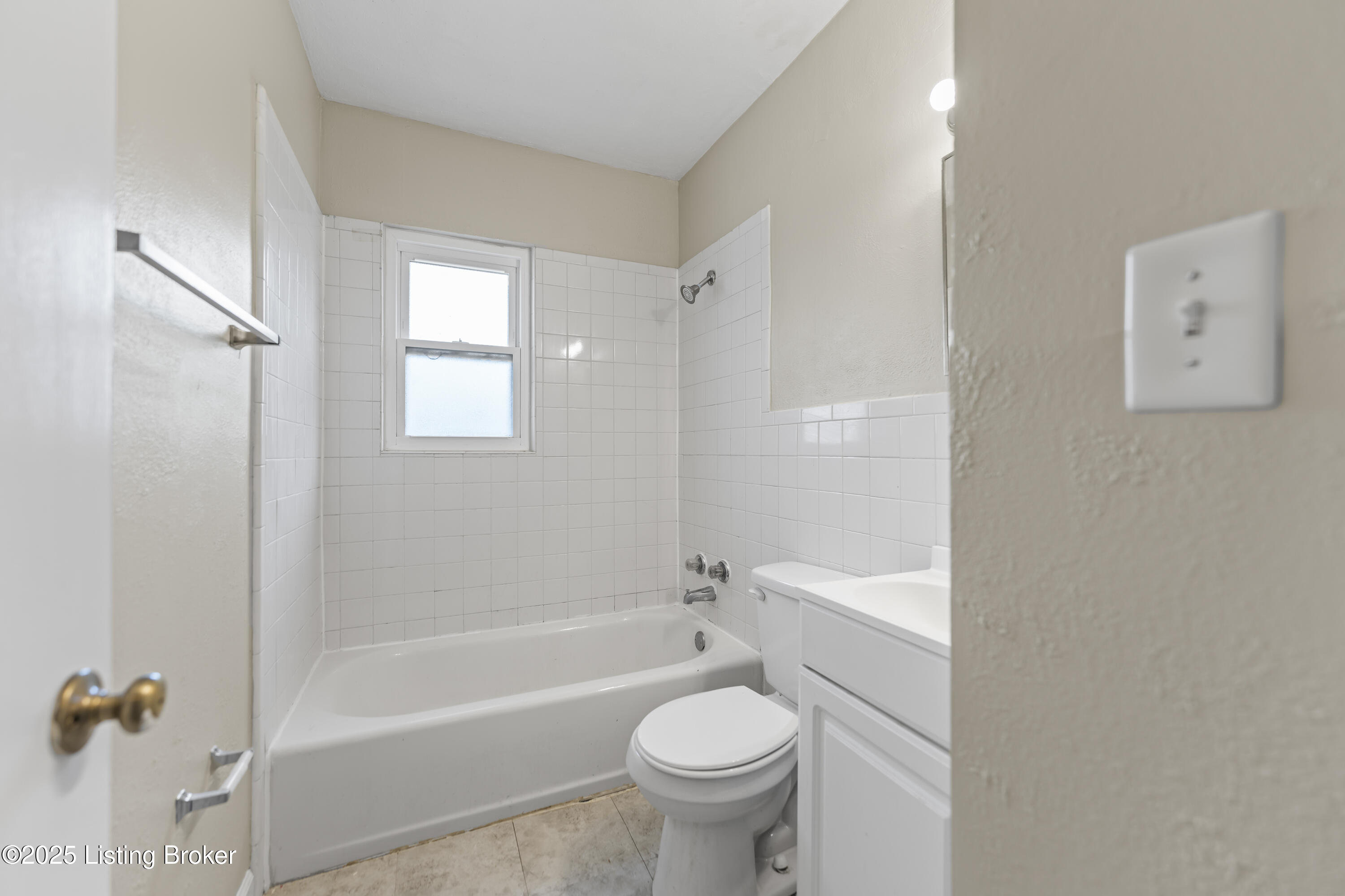 1525 Anderson St Property Photo 38