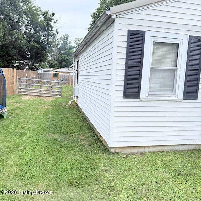 1613 Lakeside Dr Property Photo 2