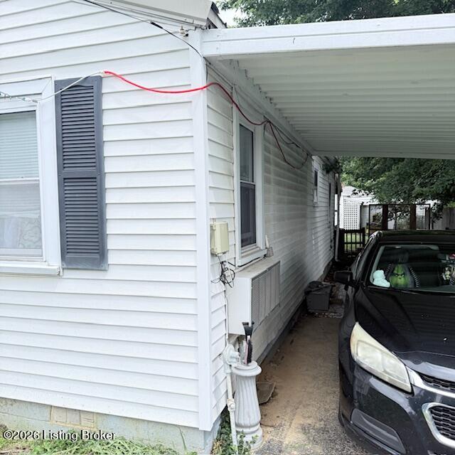 1613 Lakeside Dr Property Photo 3