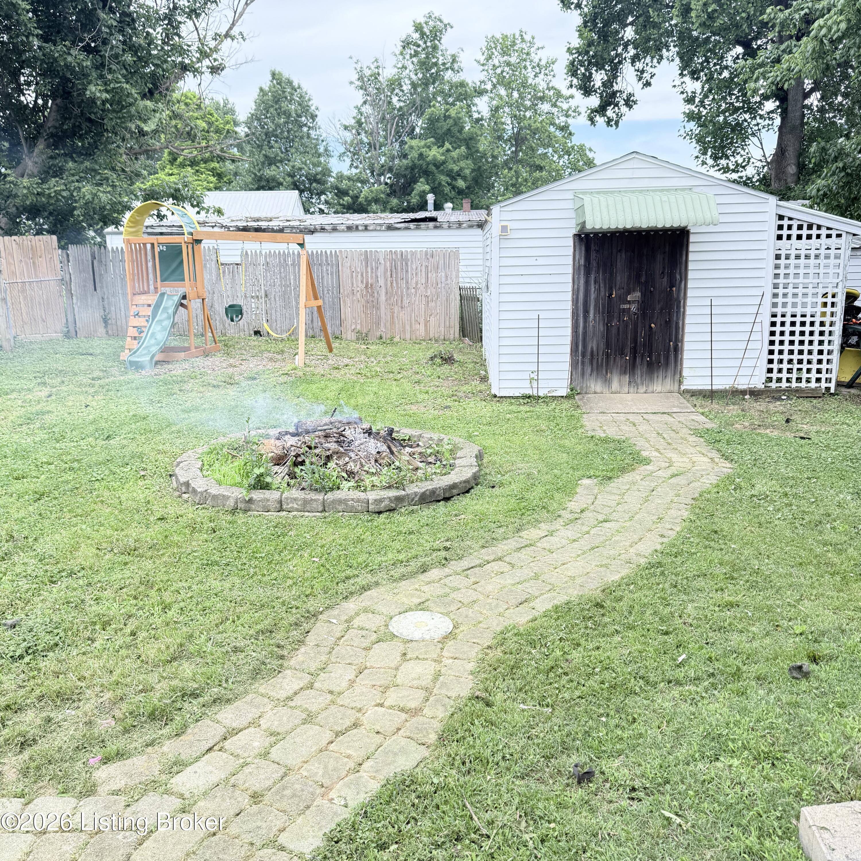 1613 Lakeside Dr Property Photo 10