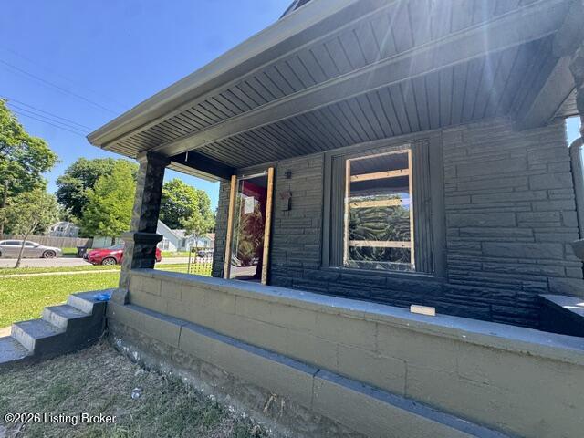 403 S 27th St Property Photo 2