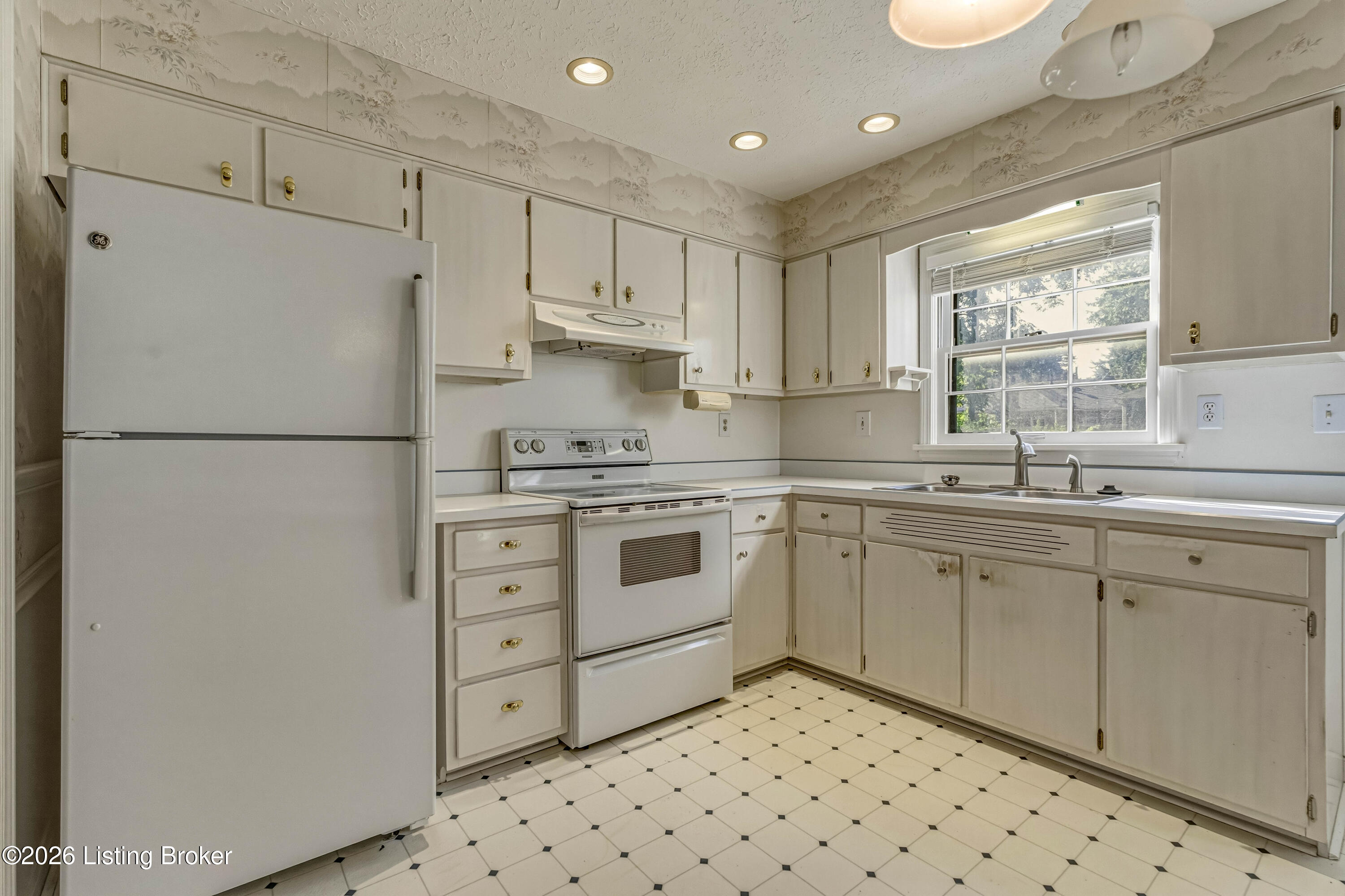 3032 Cabinwood Dr Property Photo 15