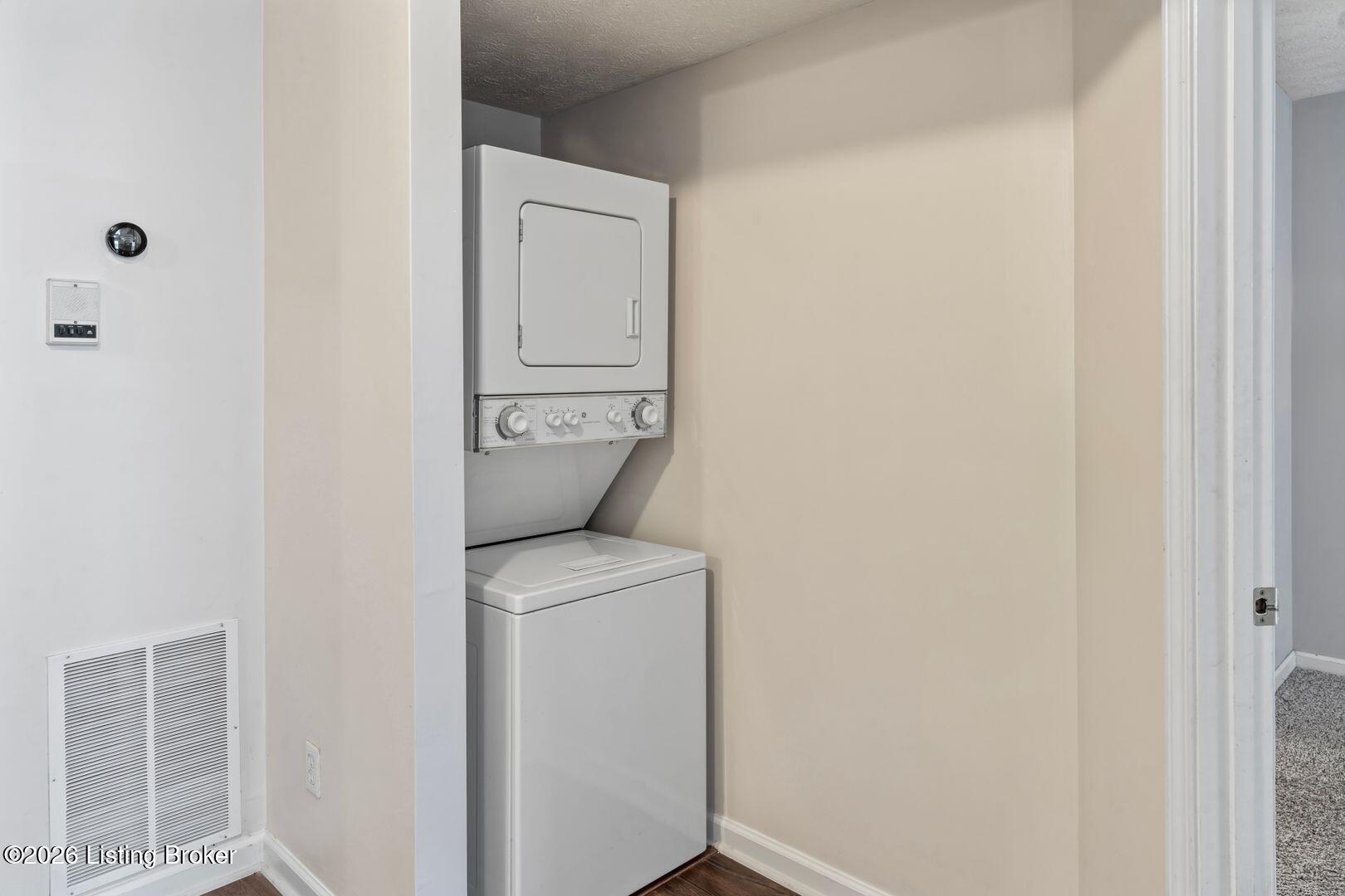 1144 Neon Way Property Photo 15