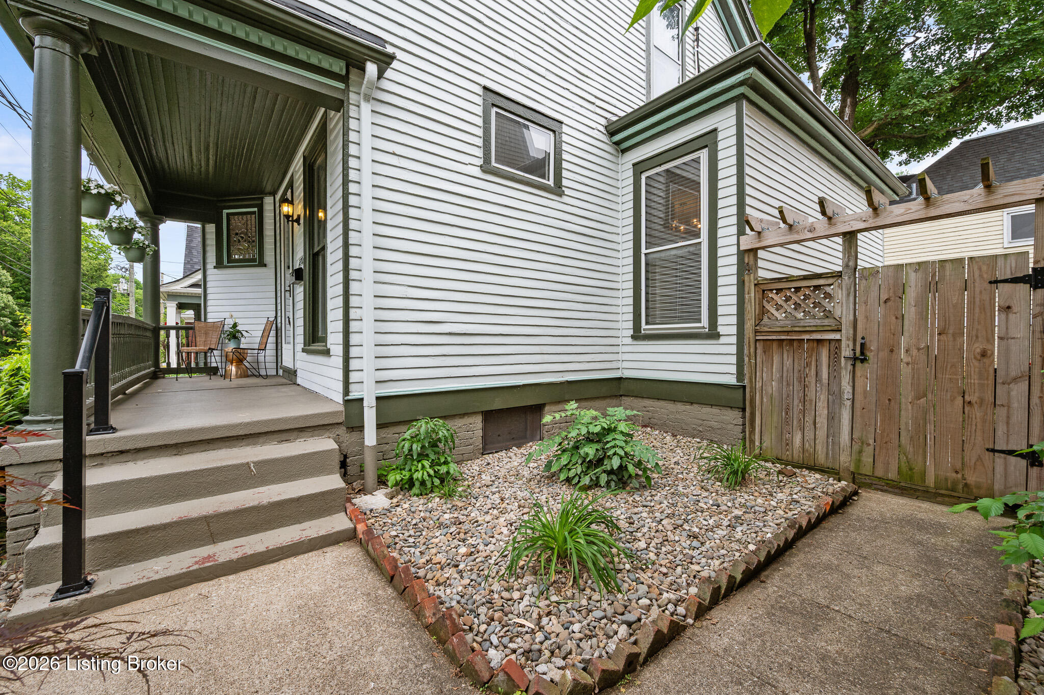 2206 Grinstead Dr Property Photo 52