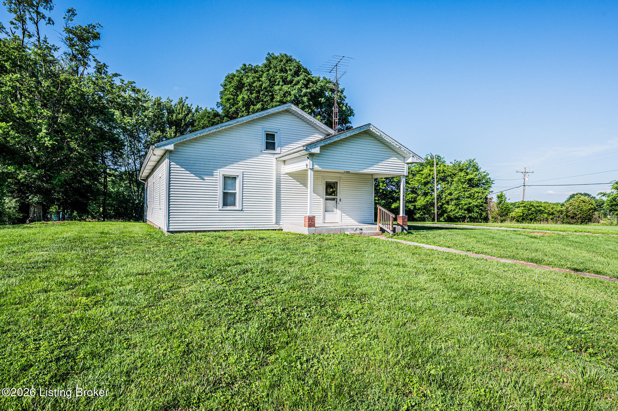 1540 Boiling Springs Rd Property Photo 1