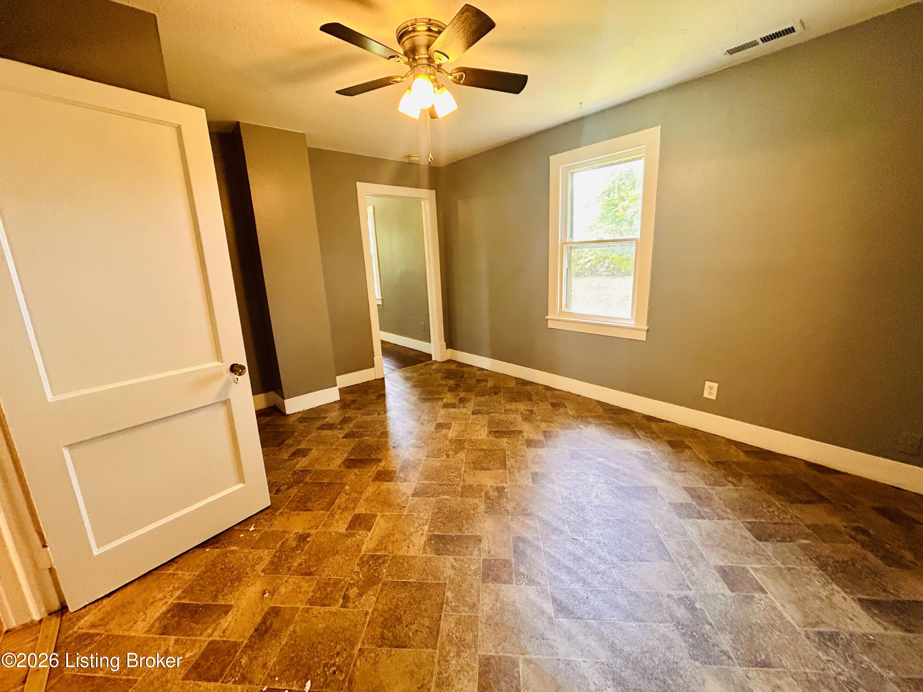 2315 Upper Hunters Trace Property Photo 8