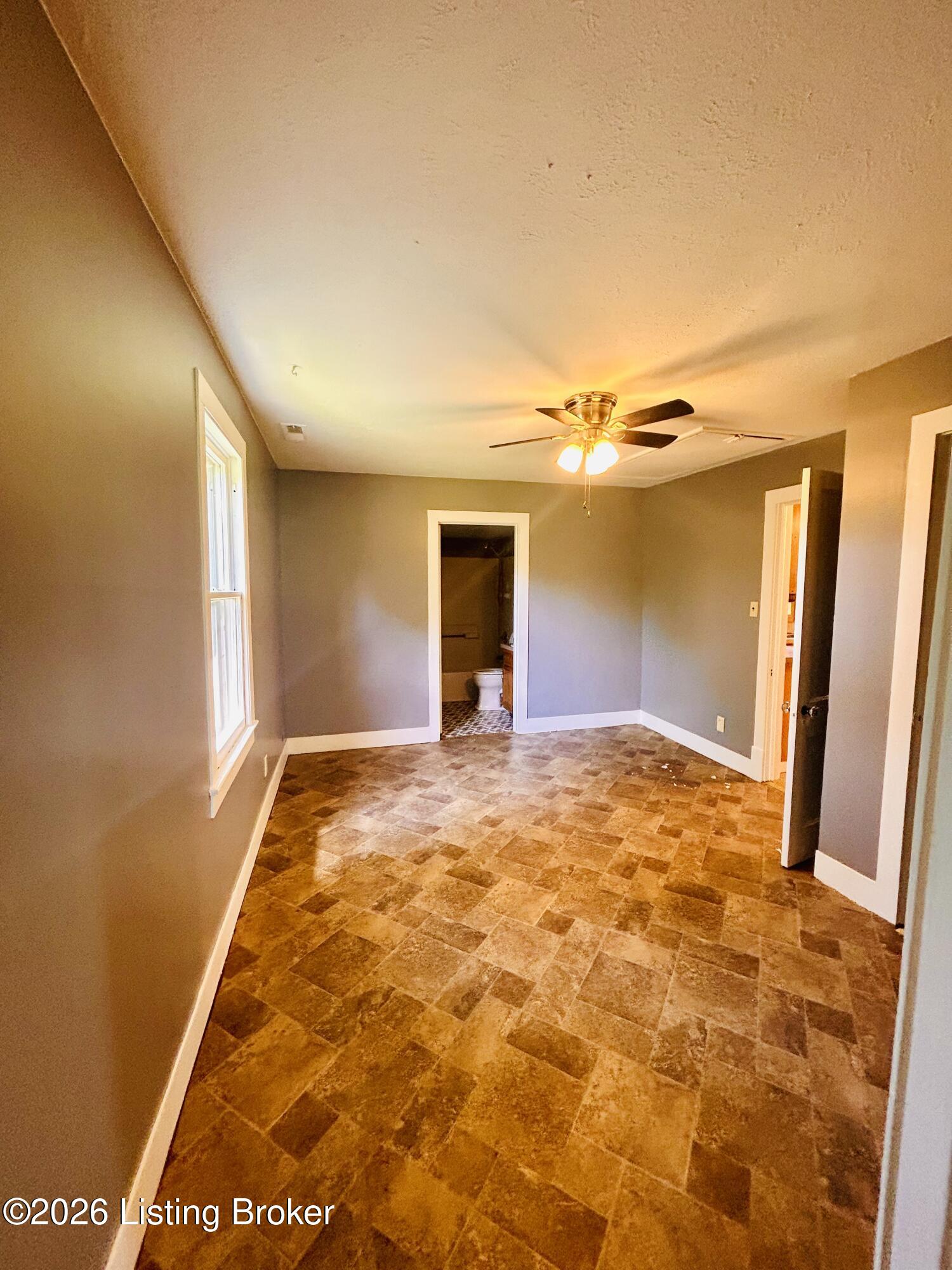 2315 Upper Hunters Trace Property Photo 9