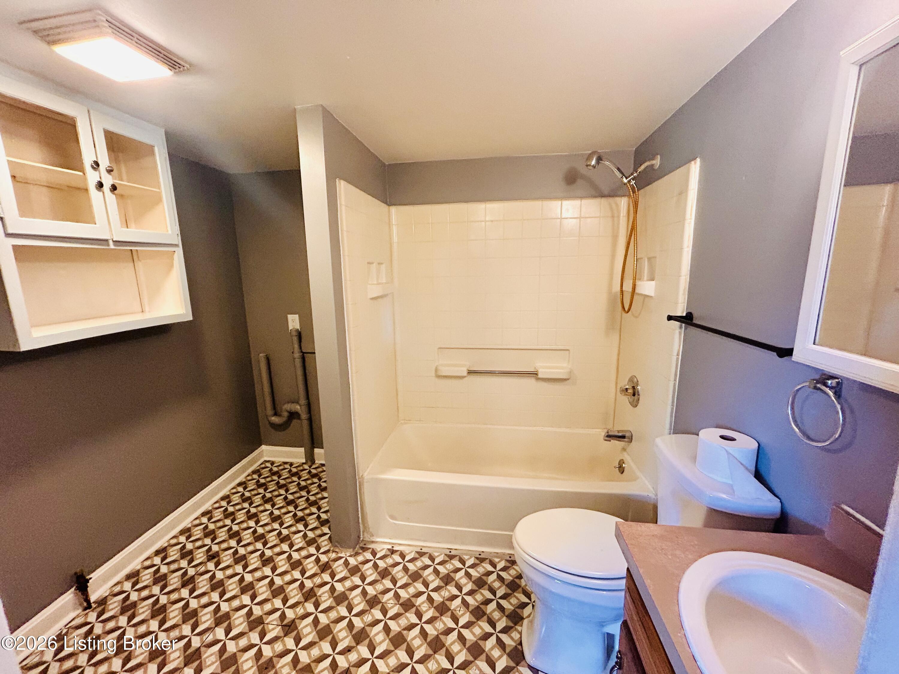 2315 Upper Hunters Trace Property Photo 15