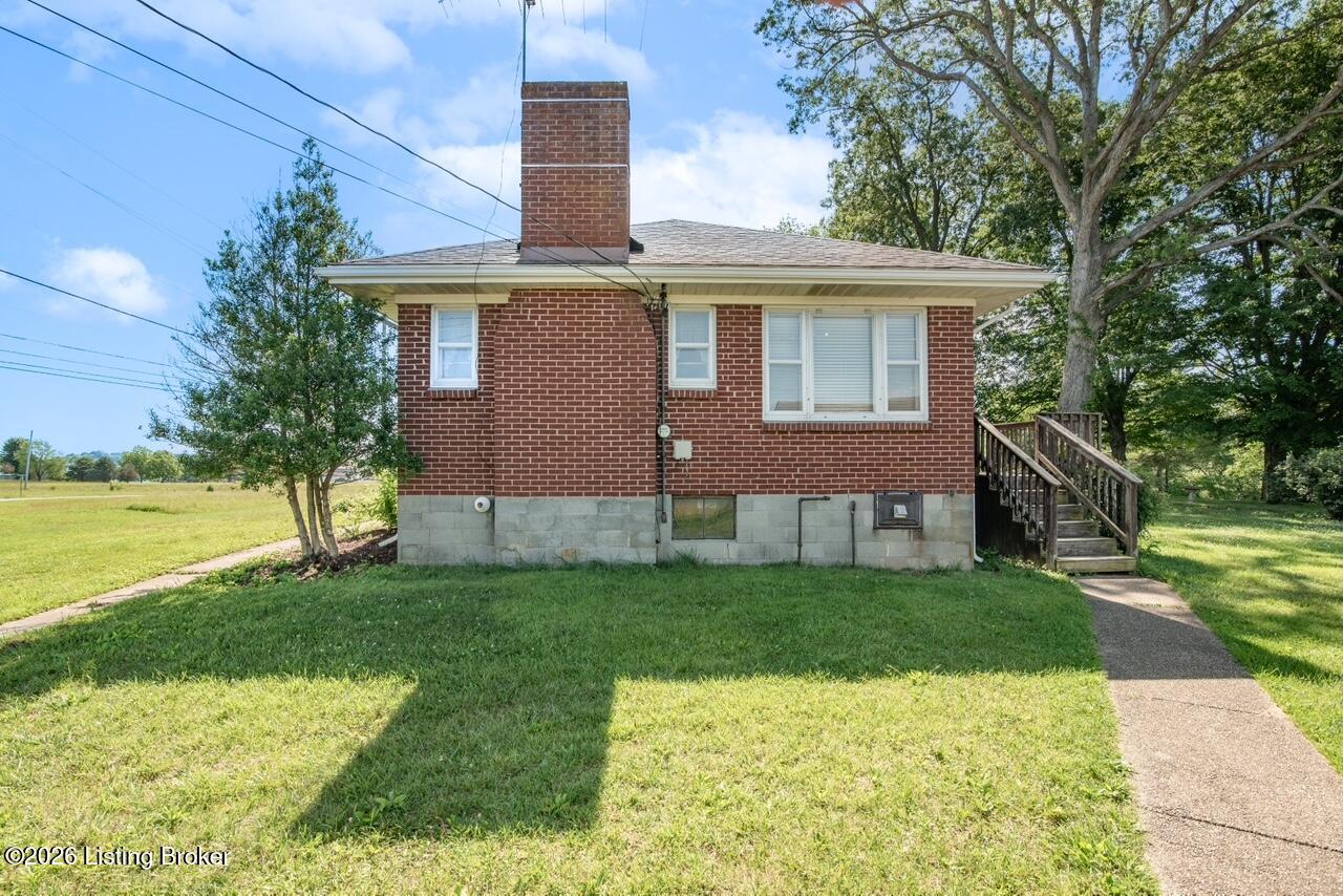 4765 Flaherty Rd Property Photo 3