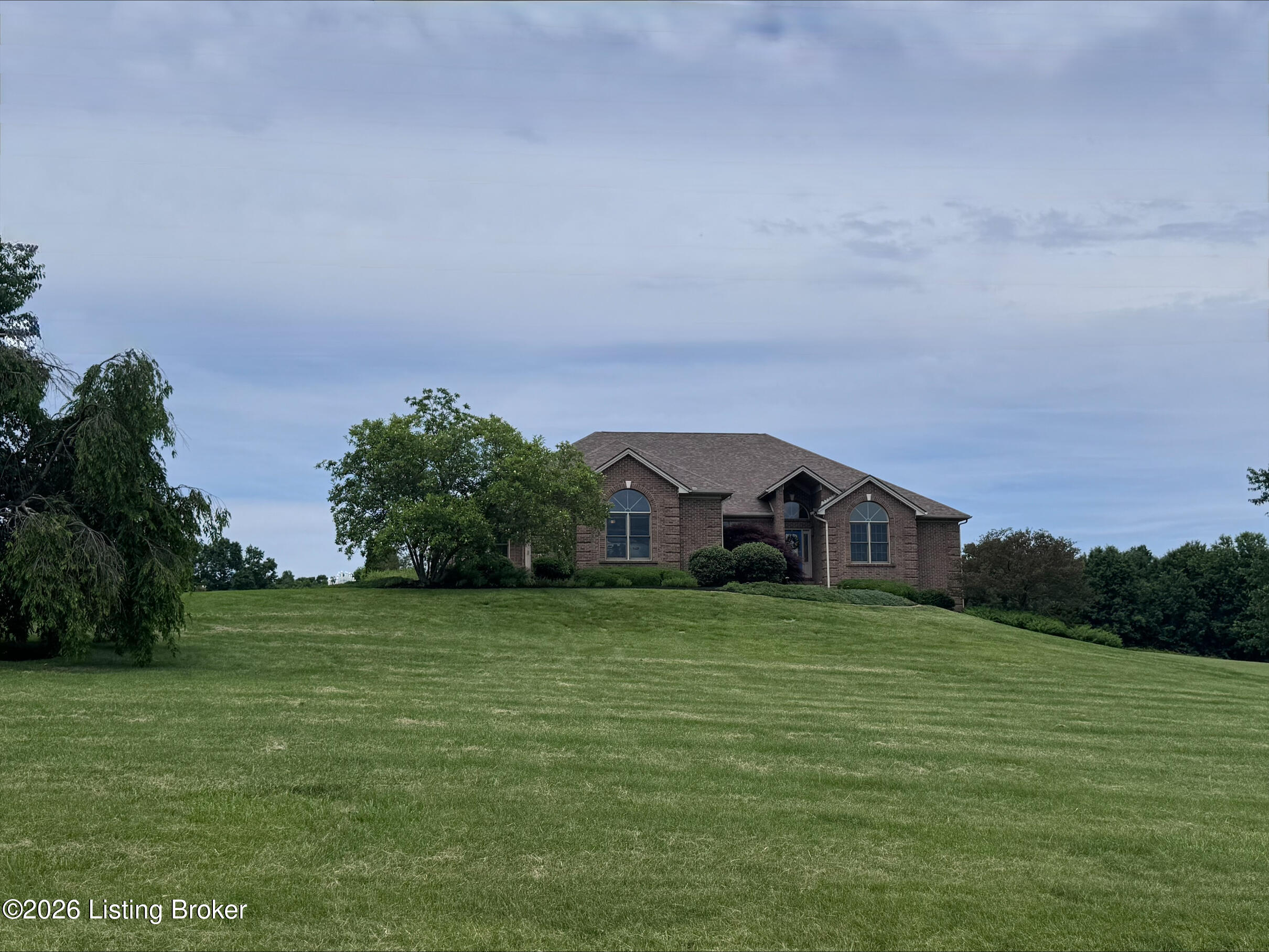 1450 Bridgeport Rd Property Photo 5