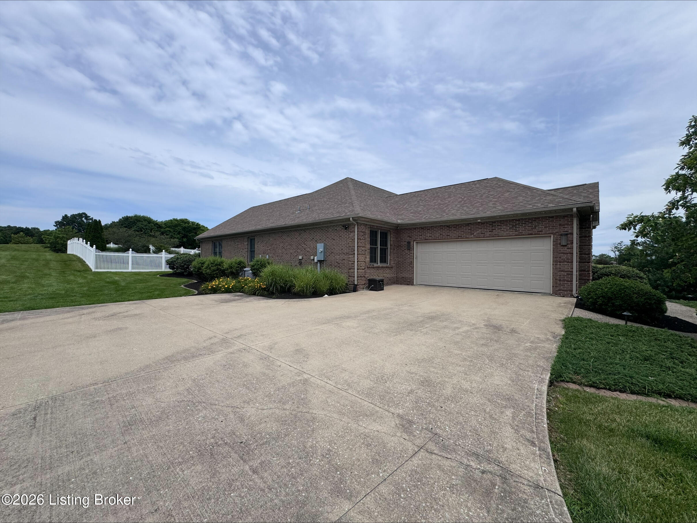 1450 Bridgeport Rd Property Photo 45