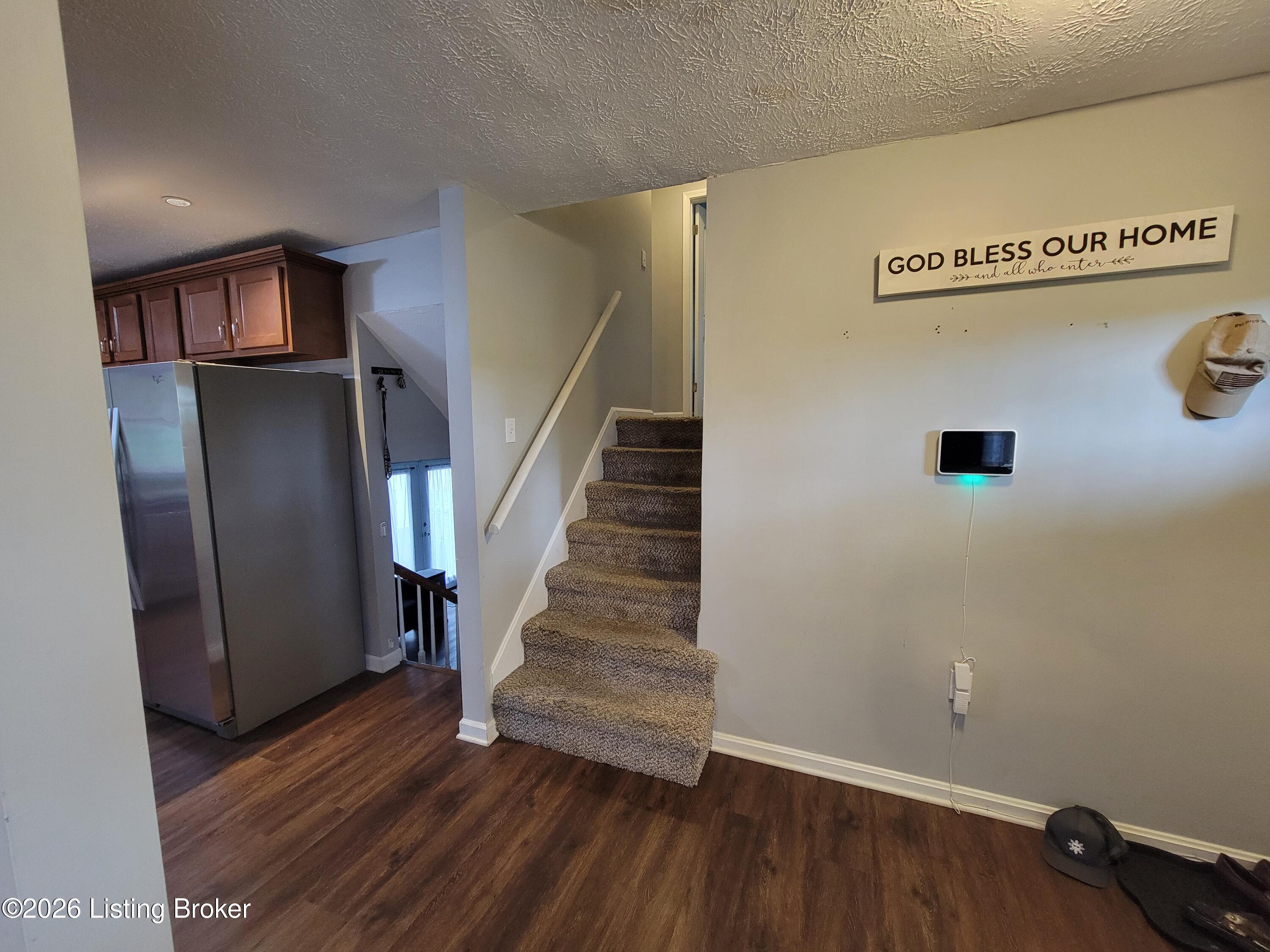7008 S Watterson Trail Property Photo 6
