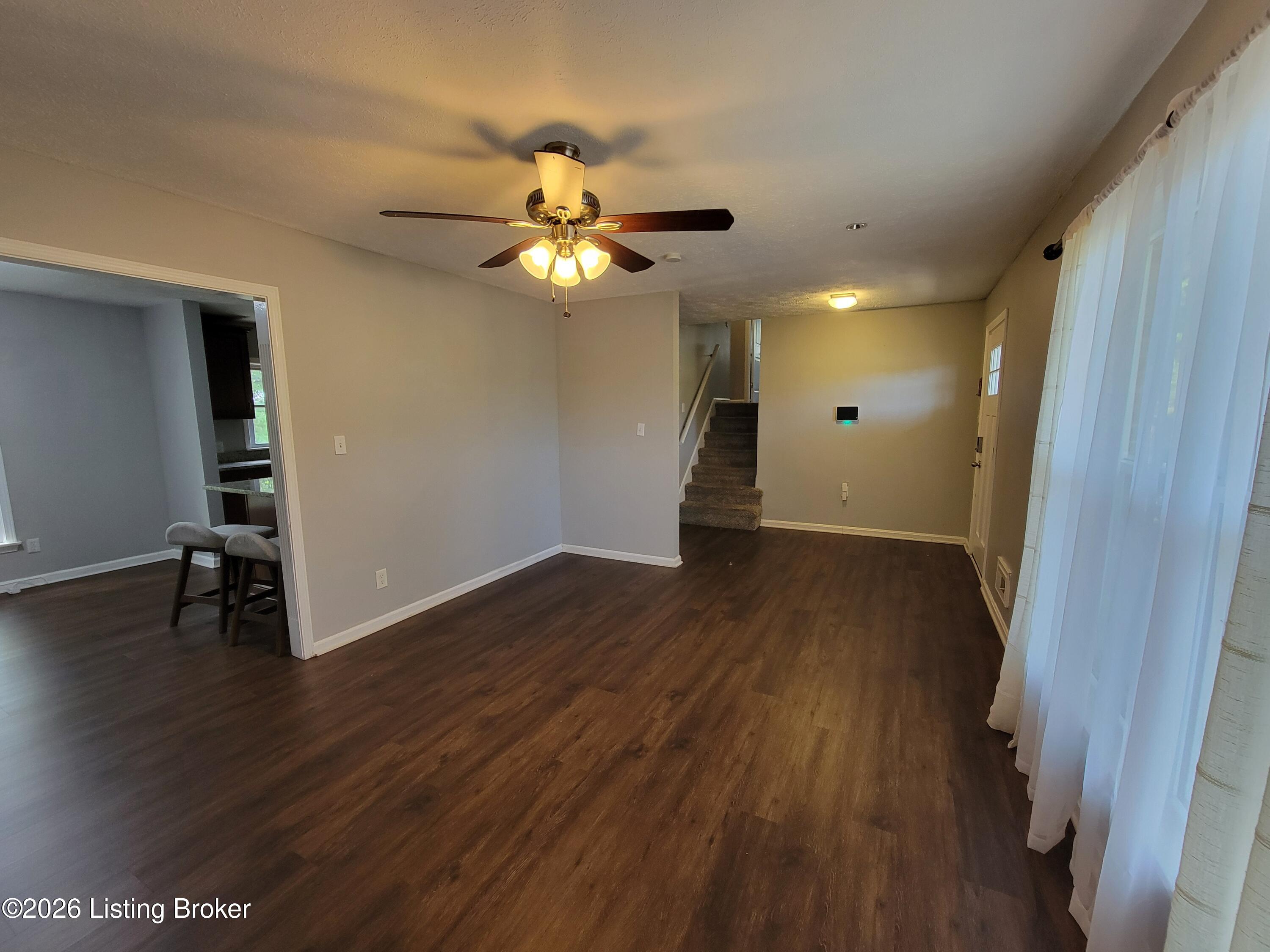7008 S Watterson Trail Property Photo 8