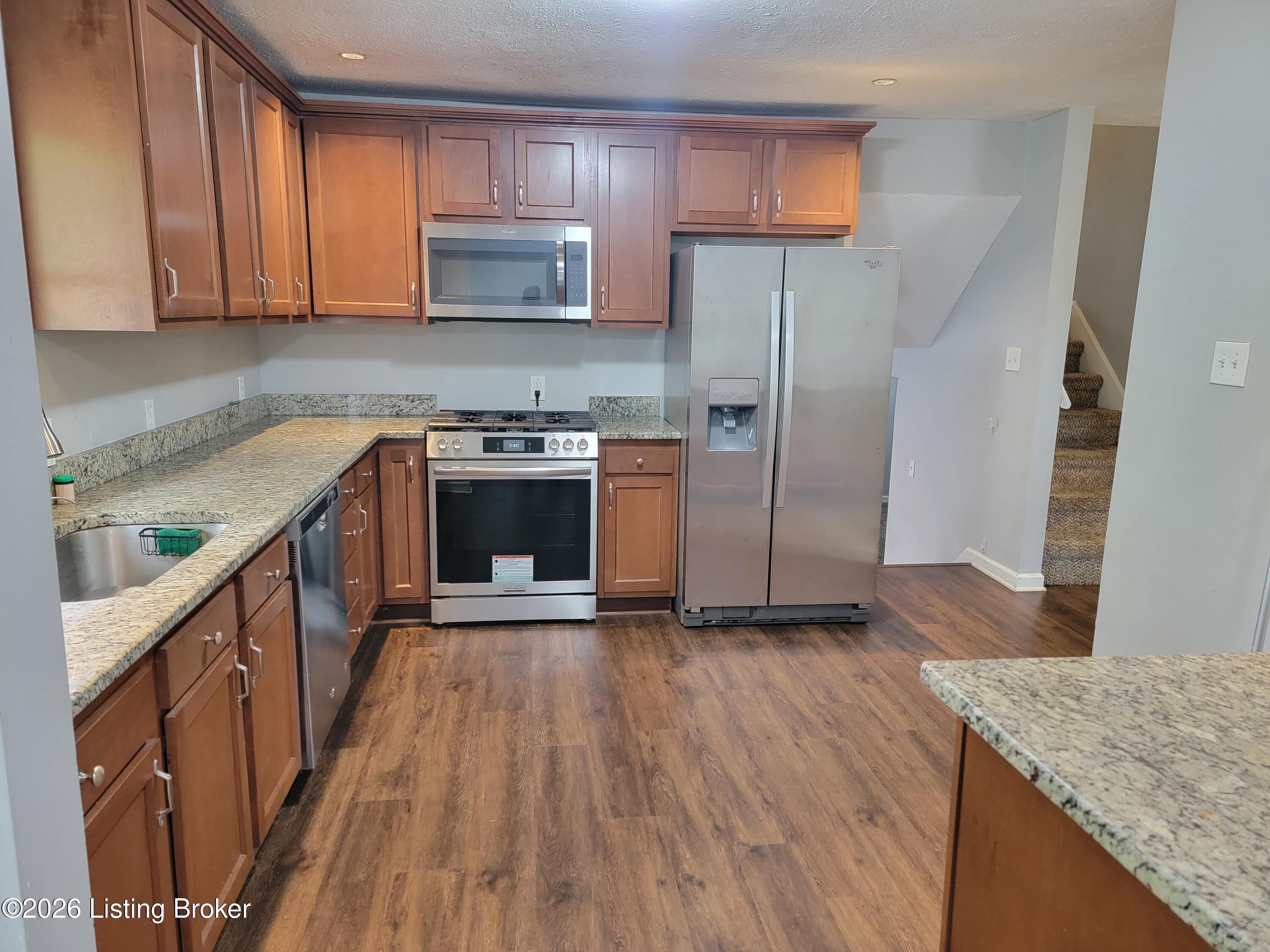 7008 S Watterson Trail Property Photo 9