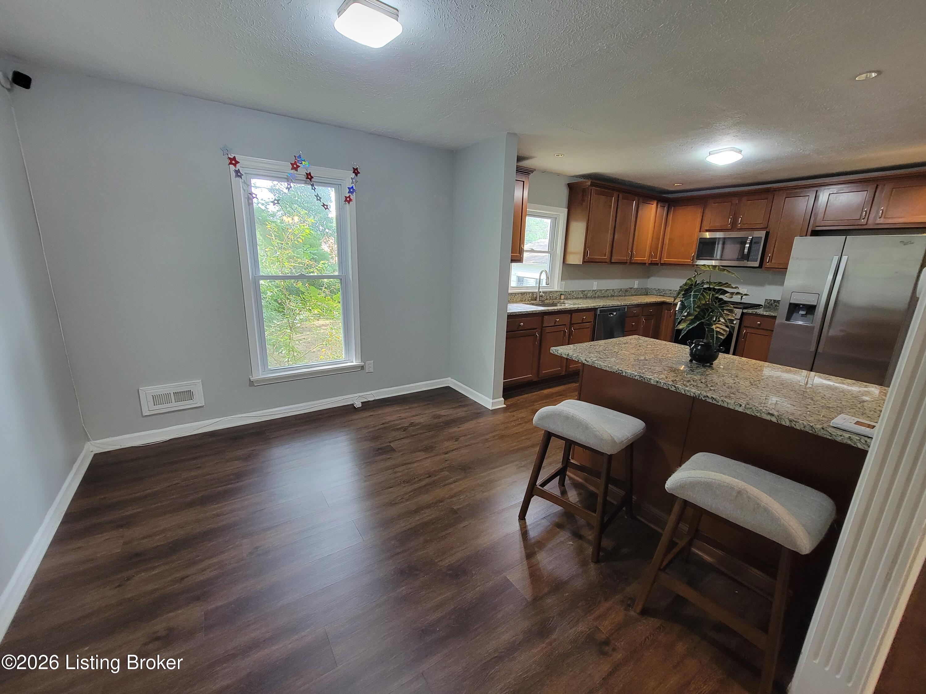 7008 S Watterson Trail Property Photo 12